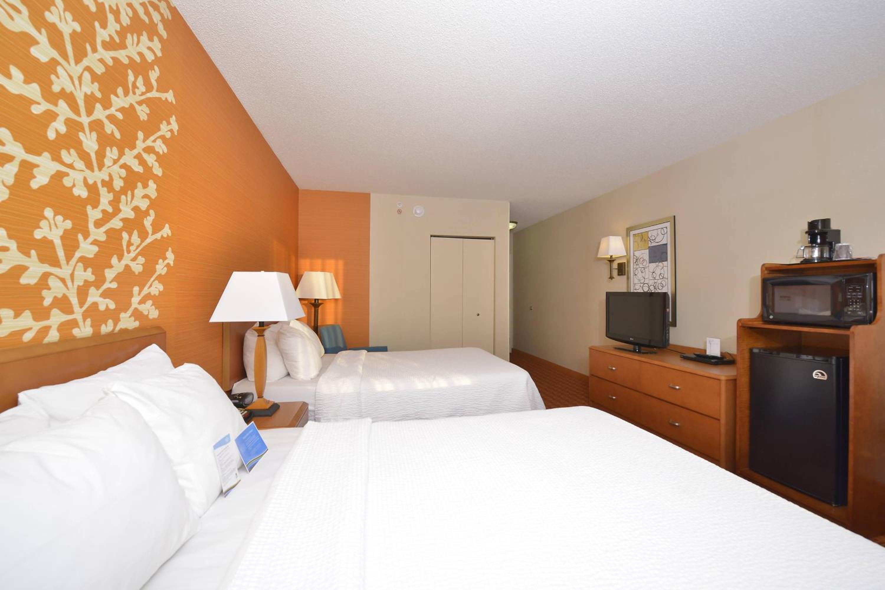Double Room with Two Double Beds - Photo 3