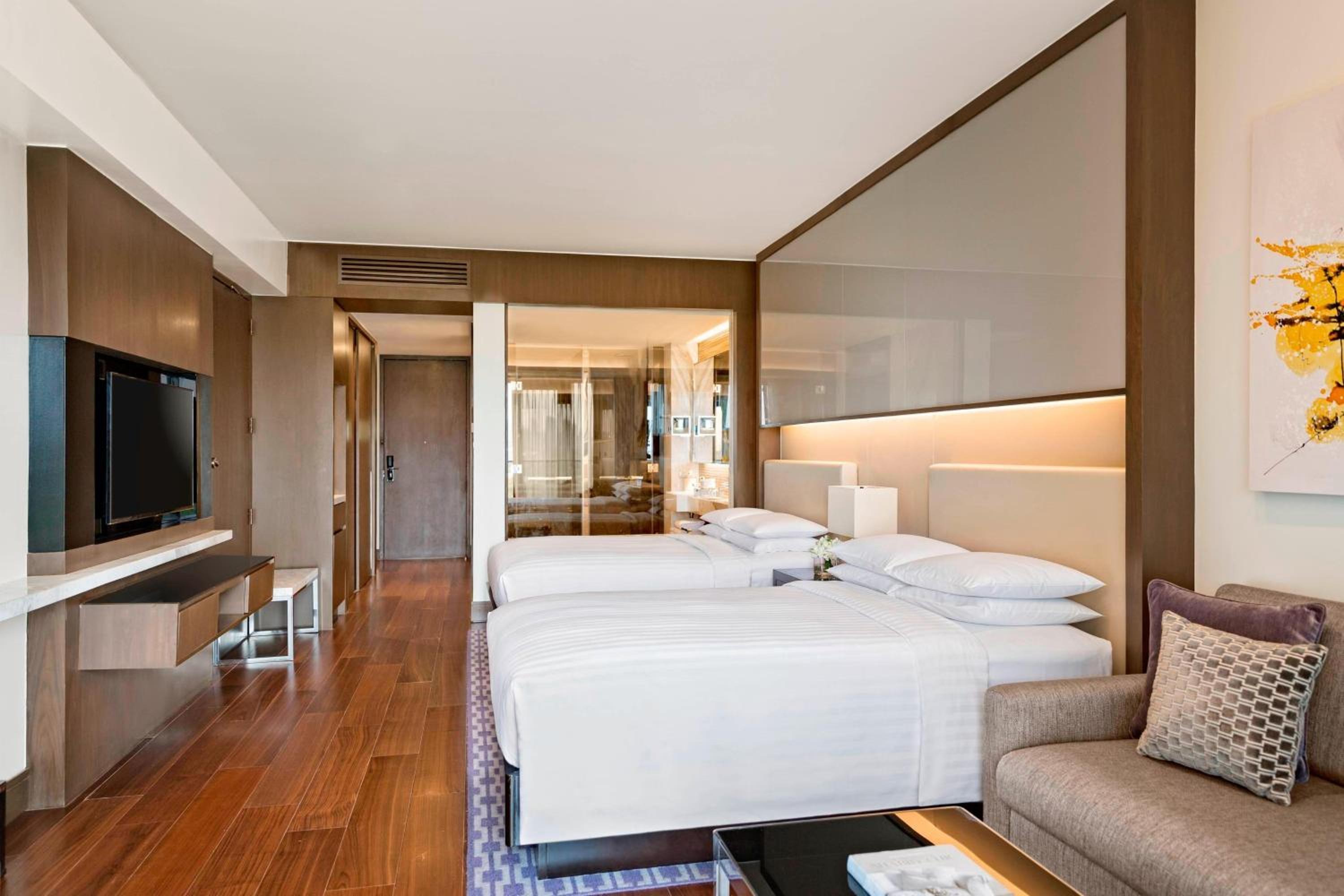 Premium King Room - Photo 1