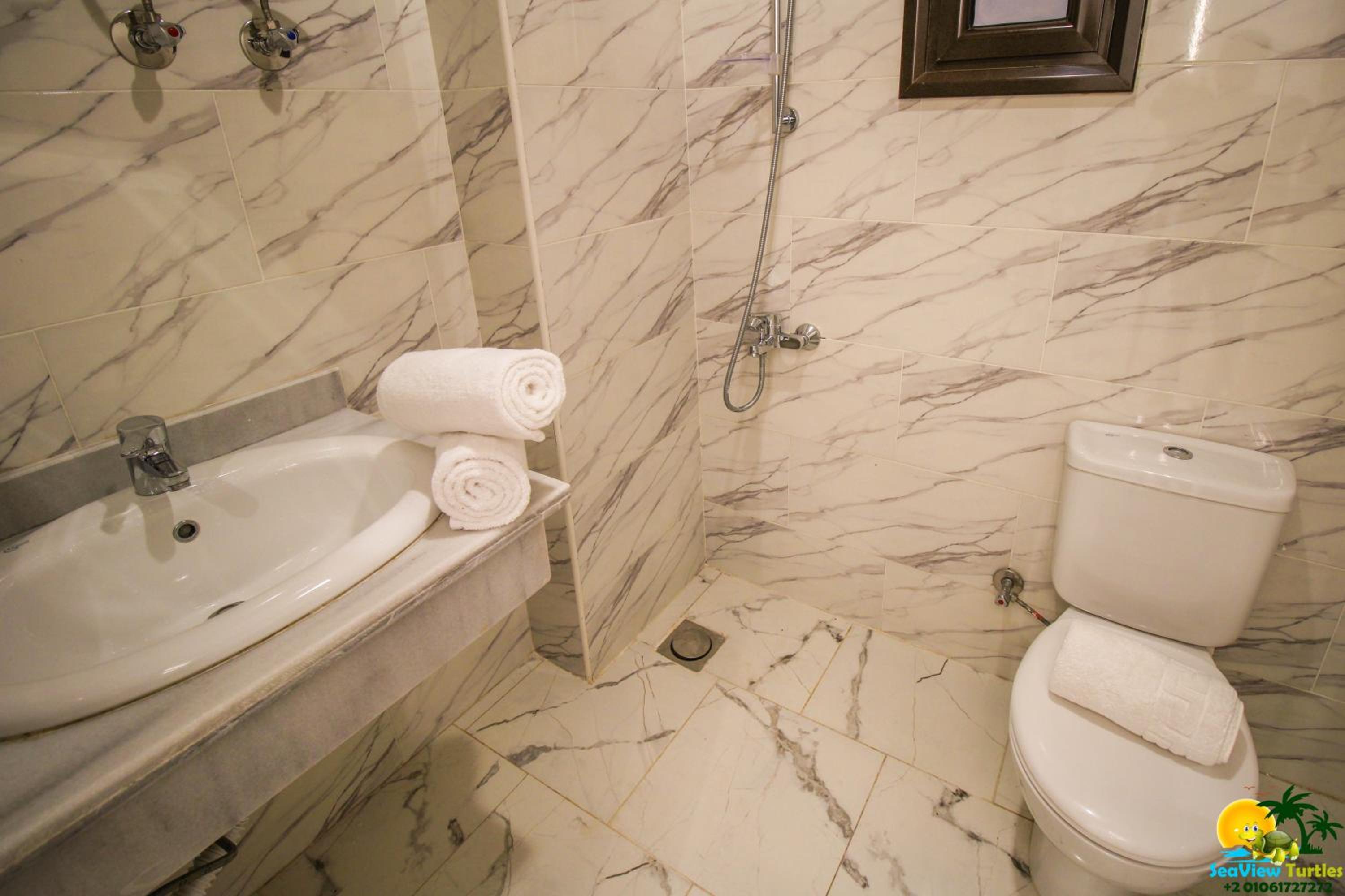 Apartment - Ground Floor - Photo 1