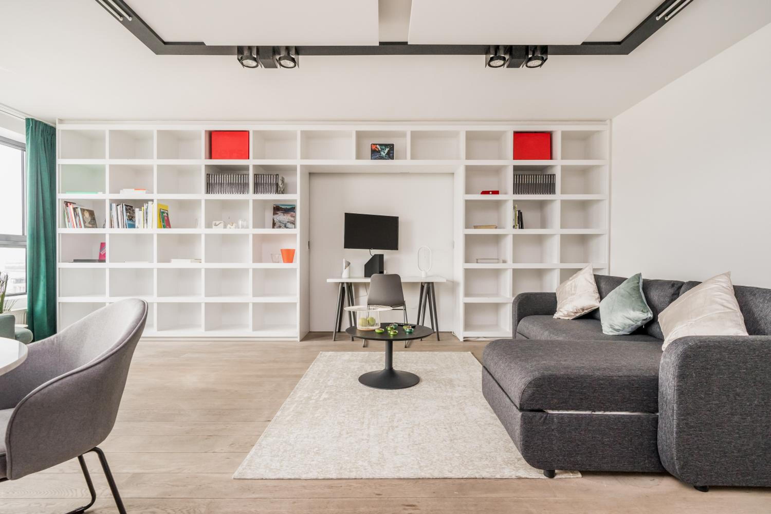 Apartment photo 2