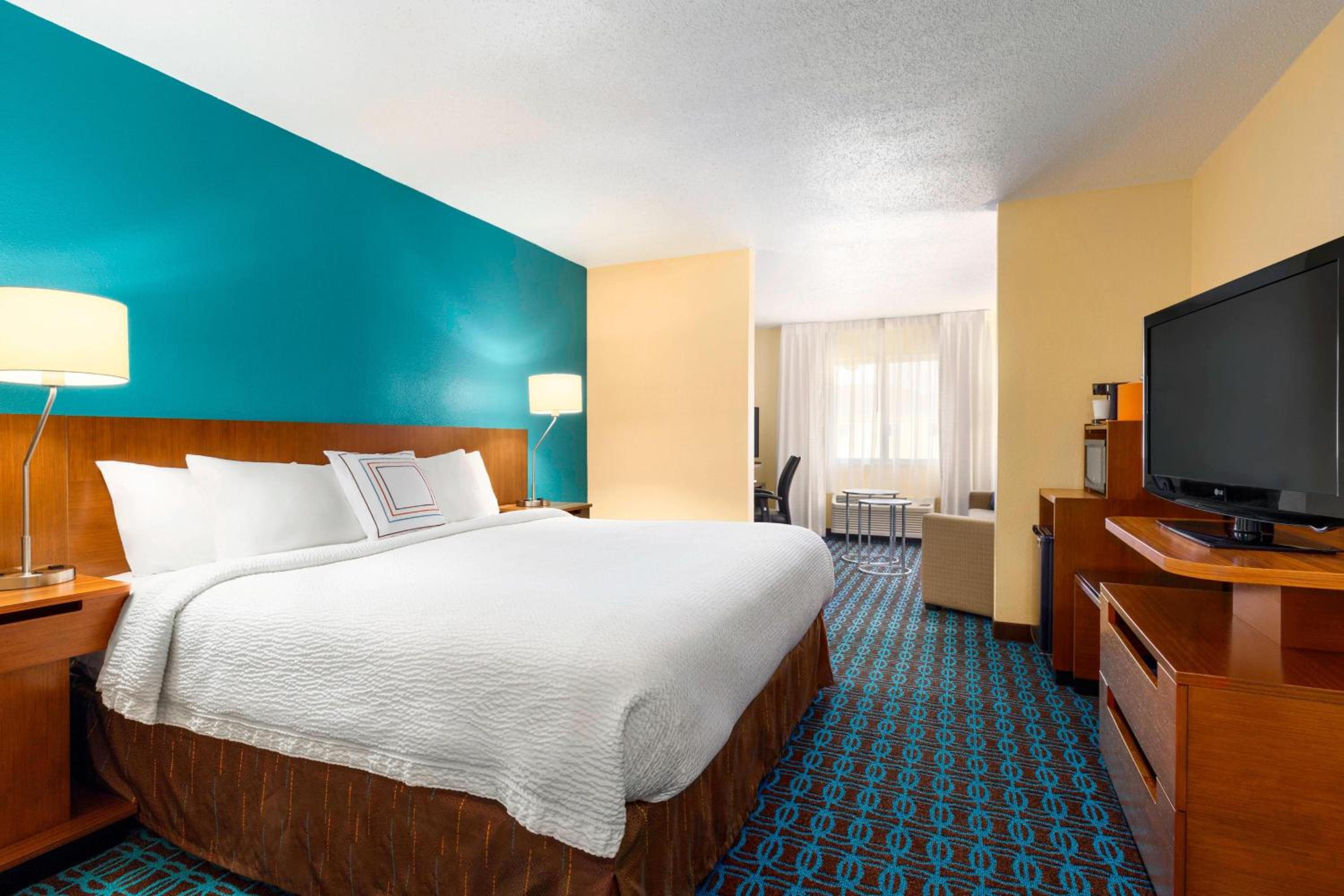 Deluxe King Room