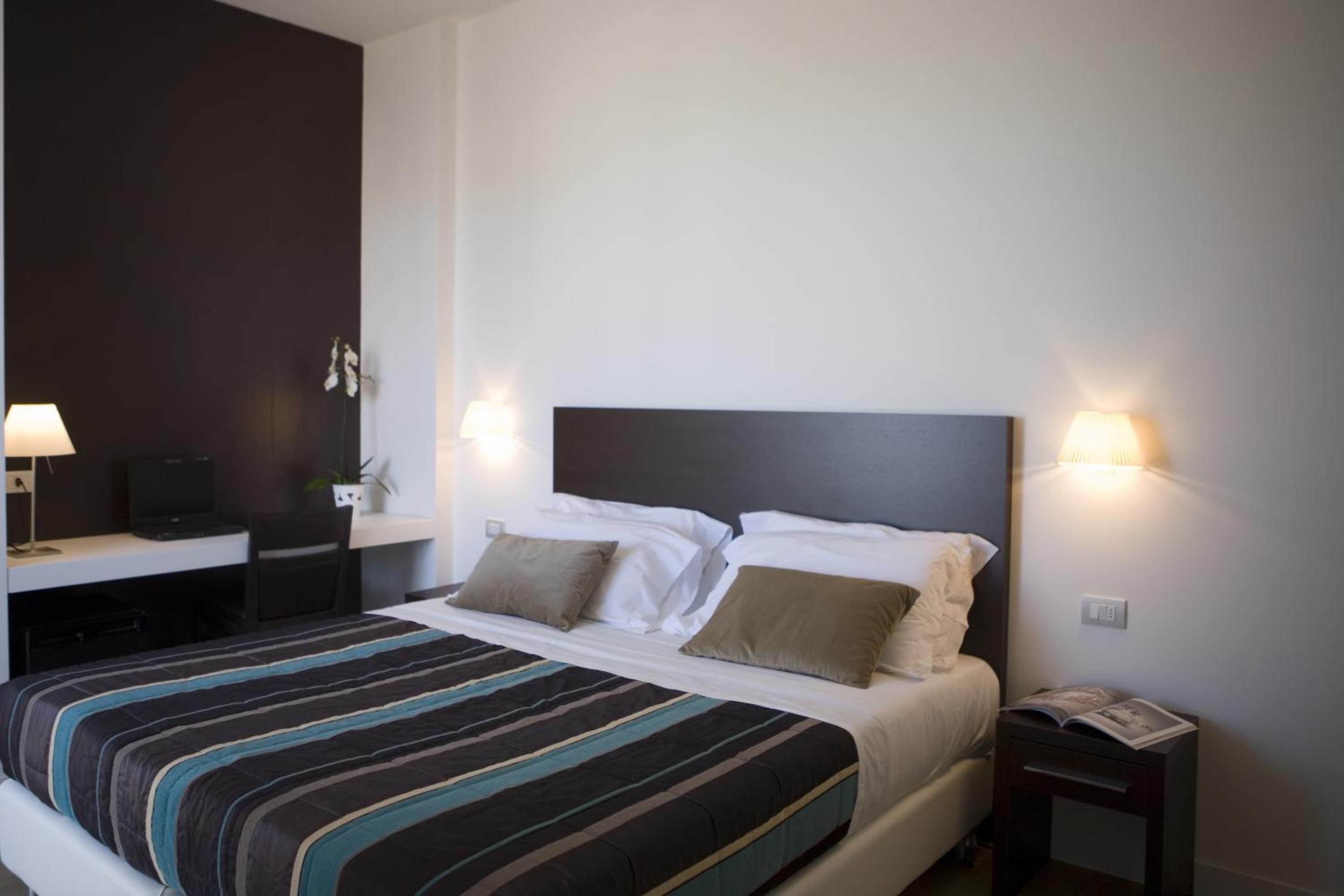Superior Double or Twin Room - Photo 1