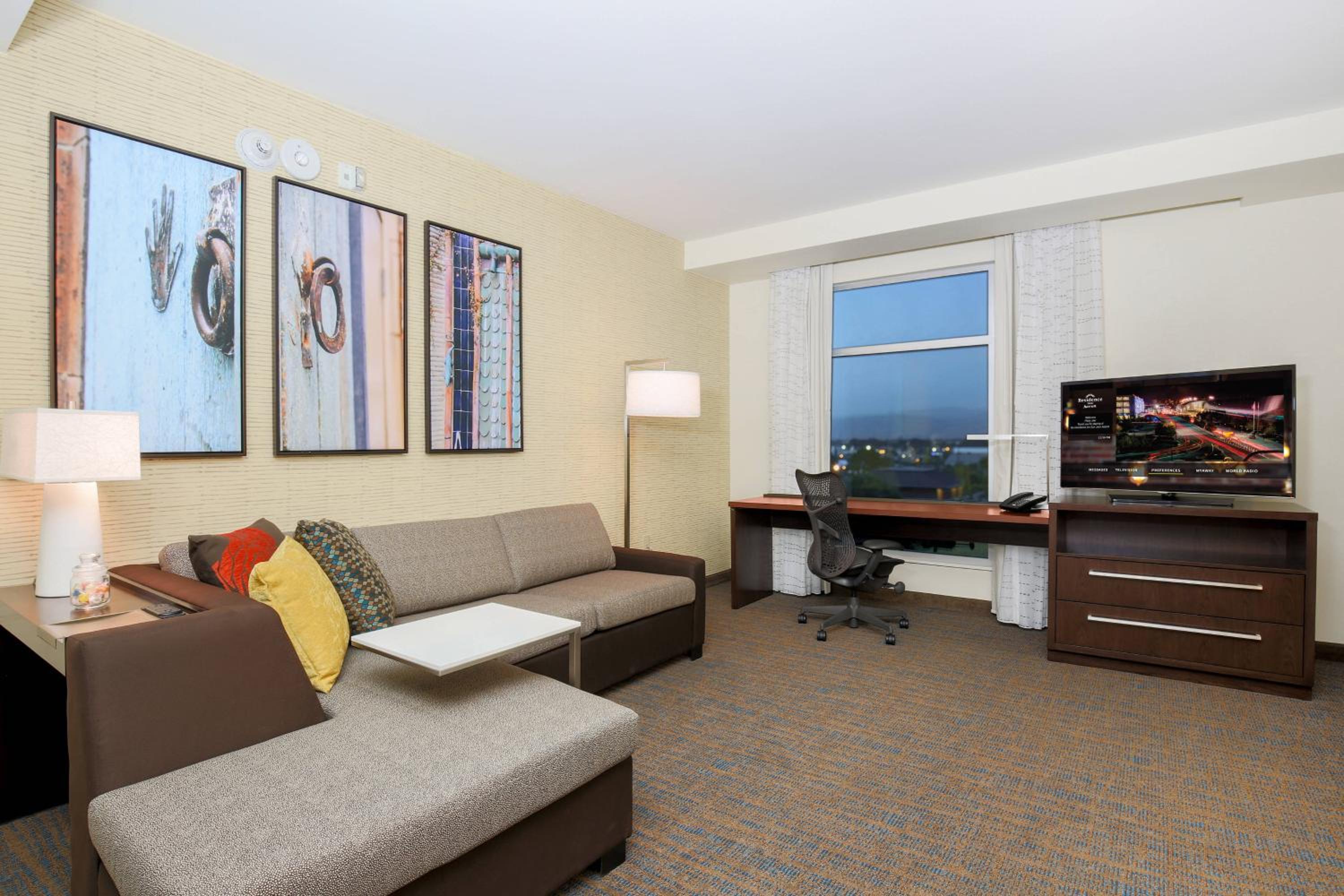 One-Bedroom King Suite with Sofa Bed - Hearing Accessible photo 2