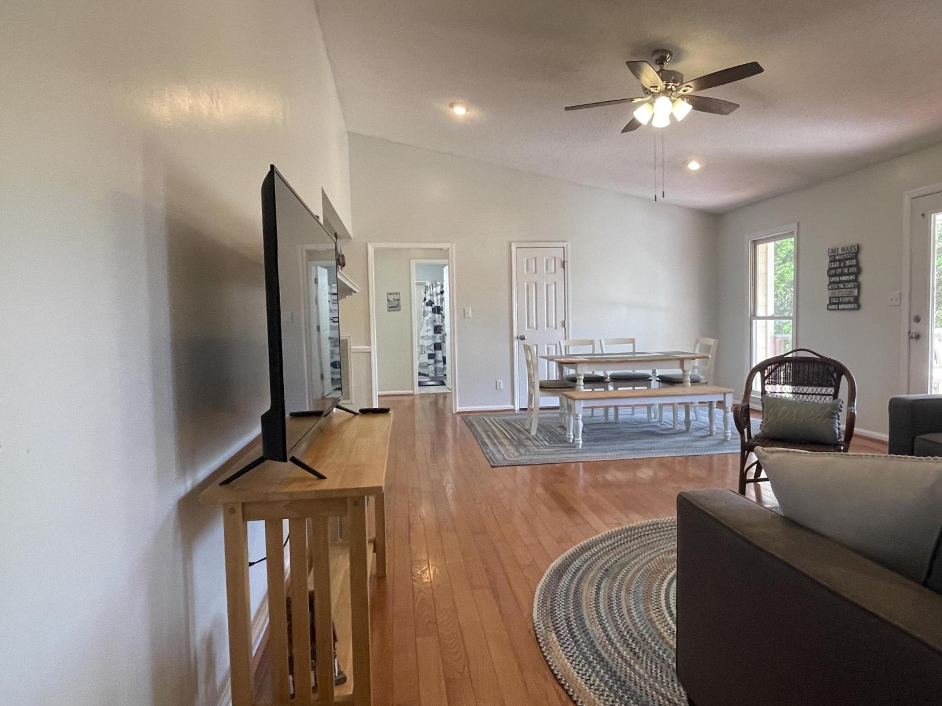 Three-Bedroom Vacation Home  photo 3