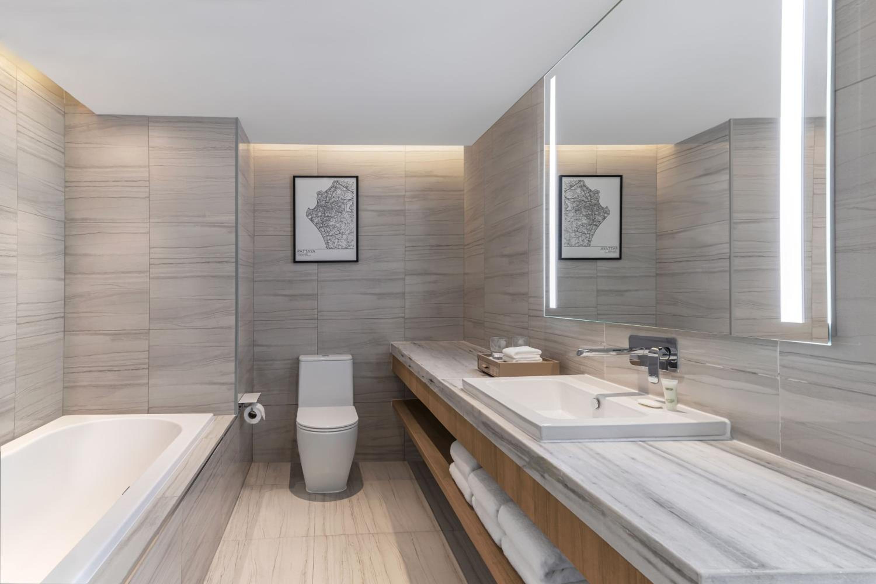 Executive King Suite with City View