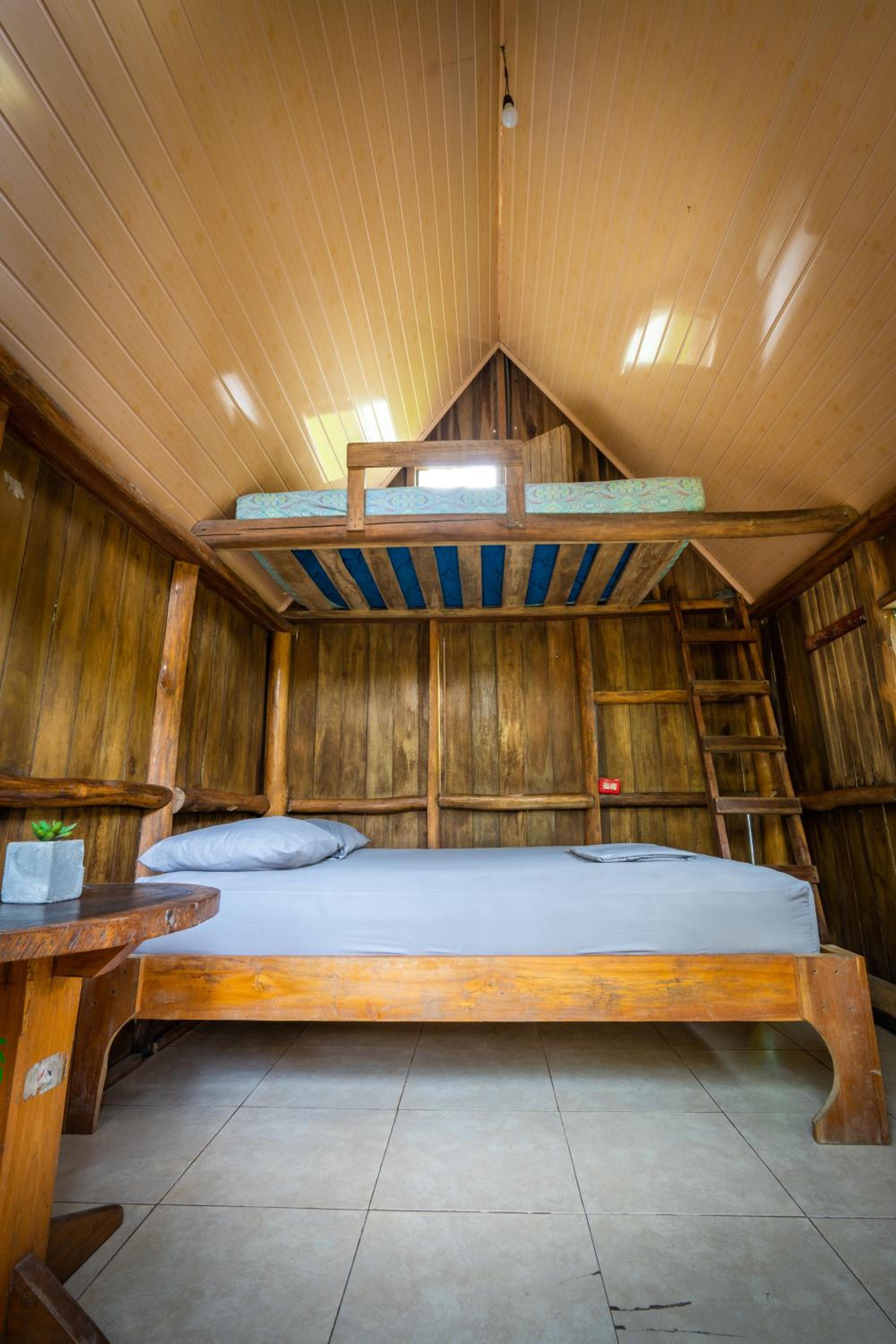 Bungalow (2 Adults) photo 1
