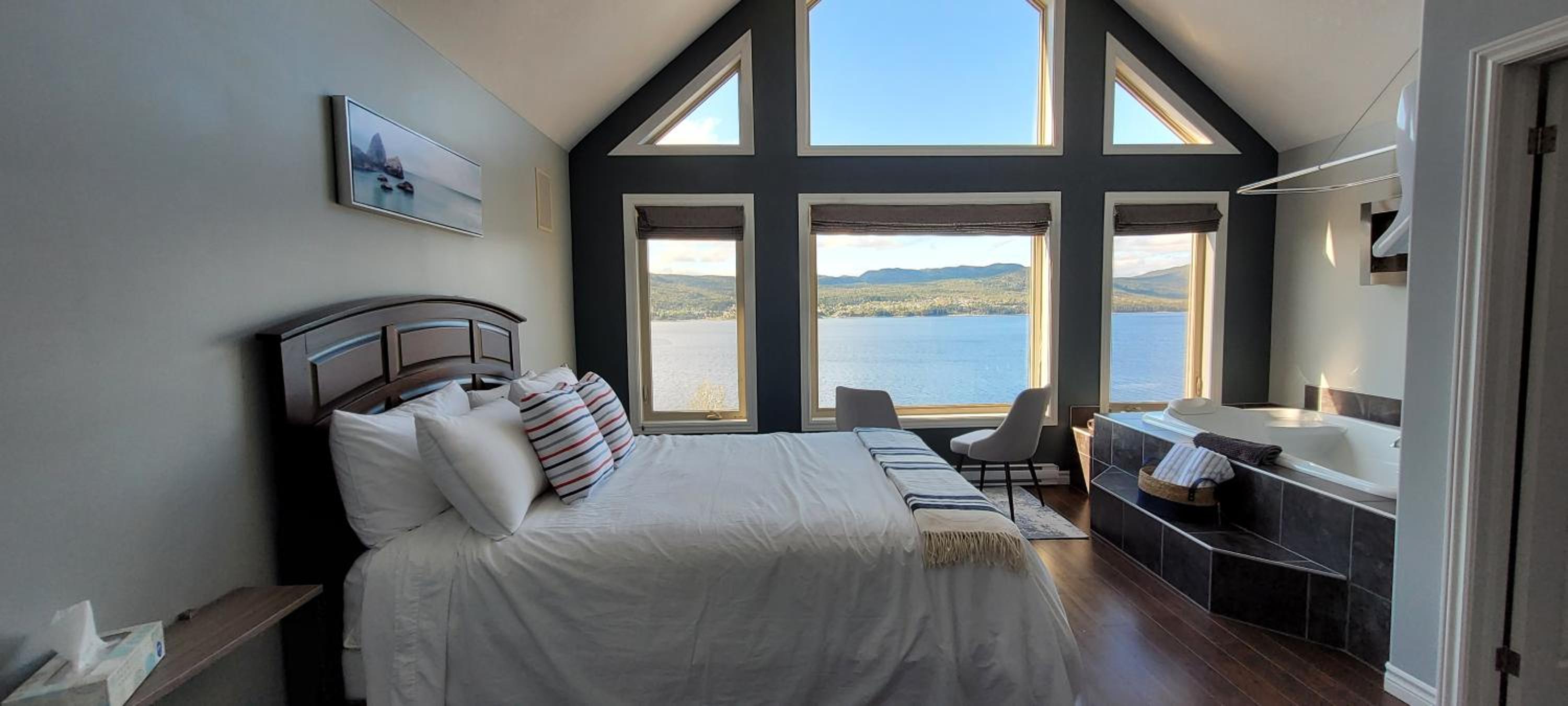 Deluxe Suite With Sea View
