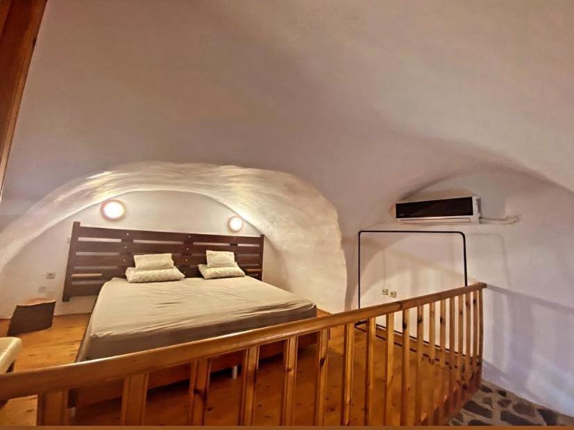 Two-Bedroom House photo 3