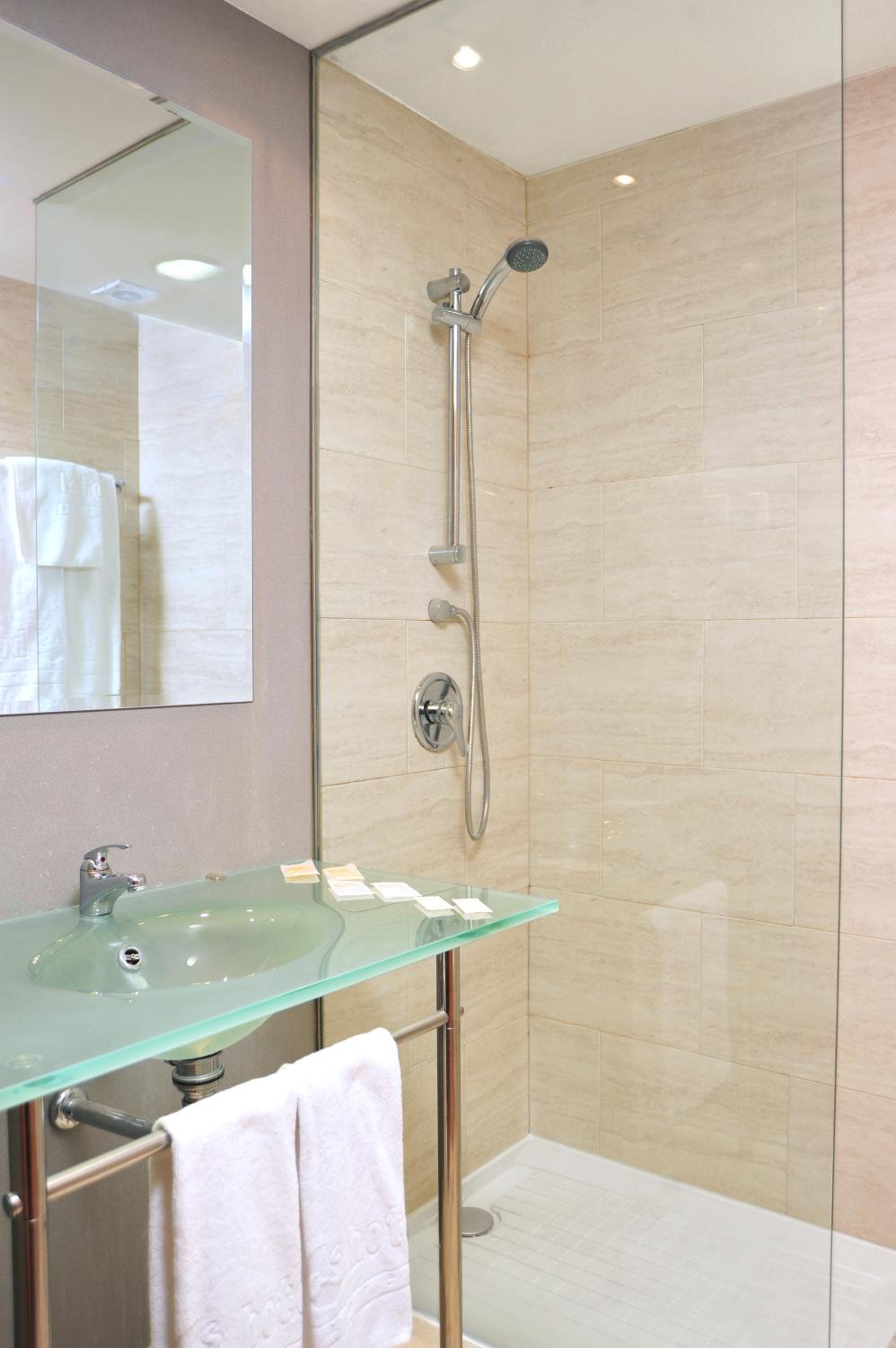 Standard Double or Twin Room - Photo 4