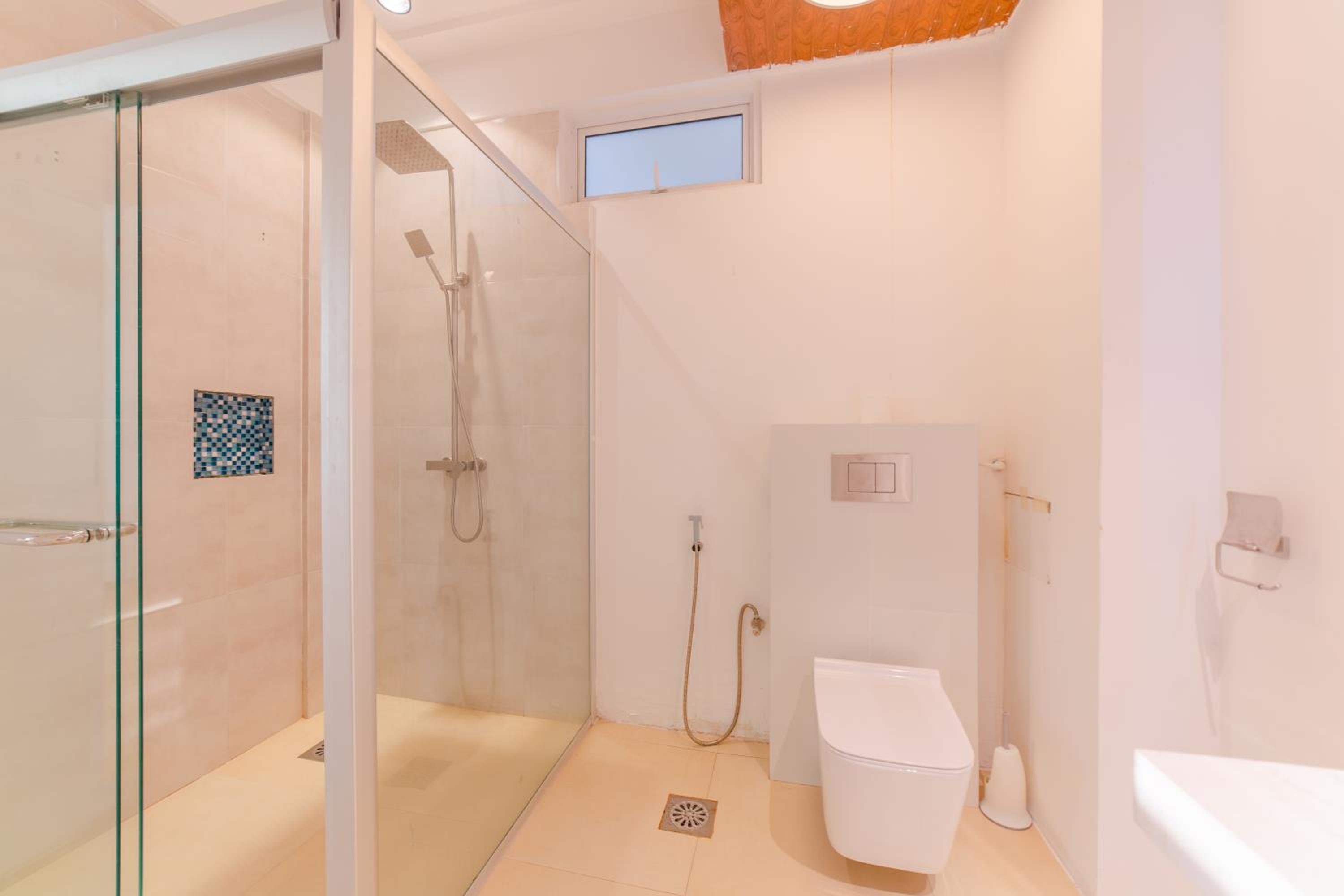 Large Double Room - Photo 8