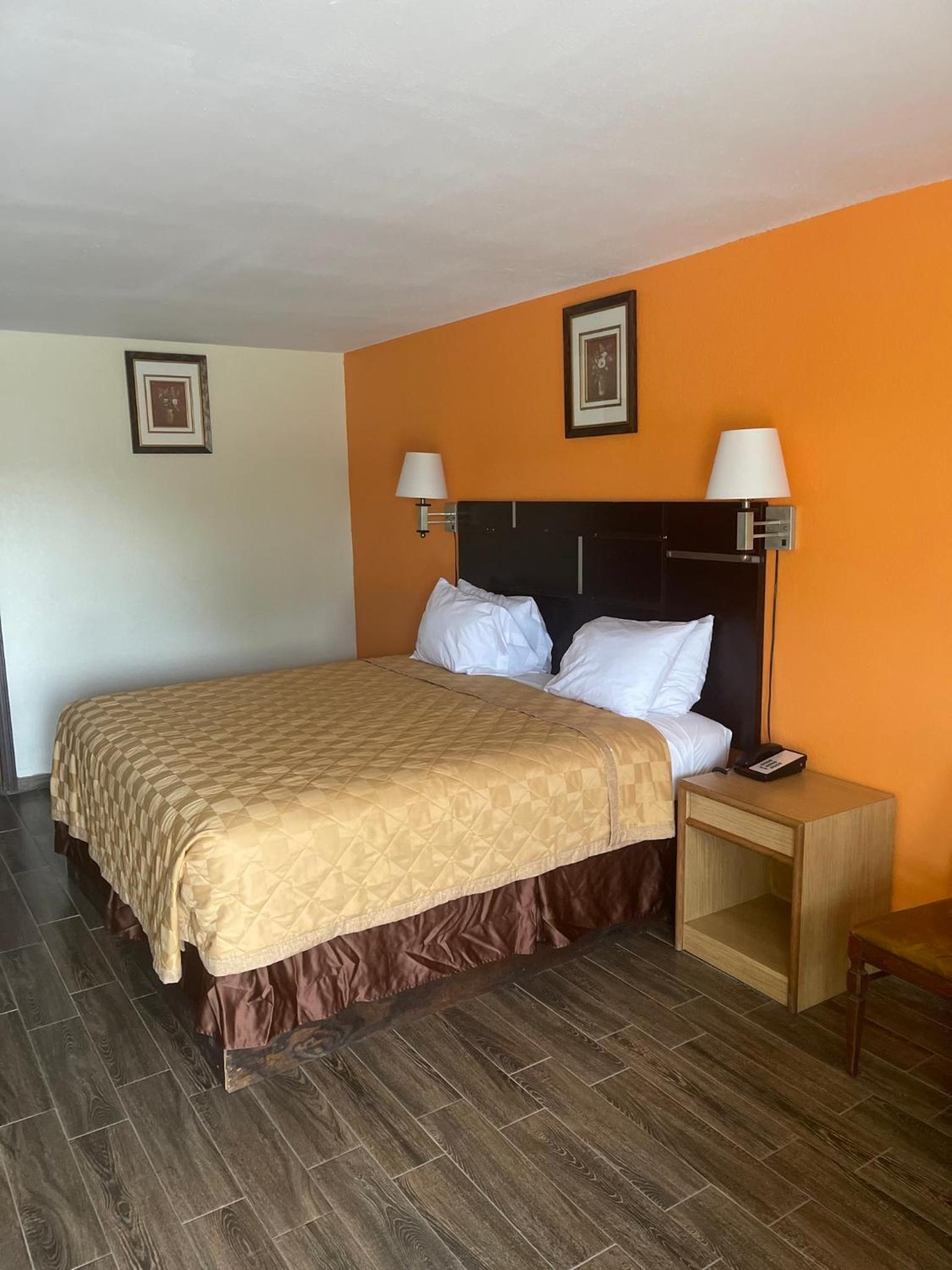 King Room - Disability Access - Photo 1