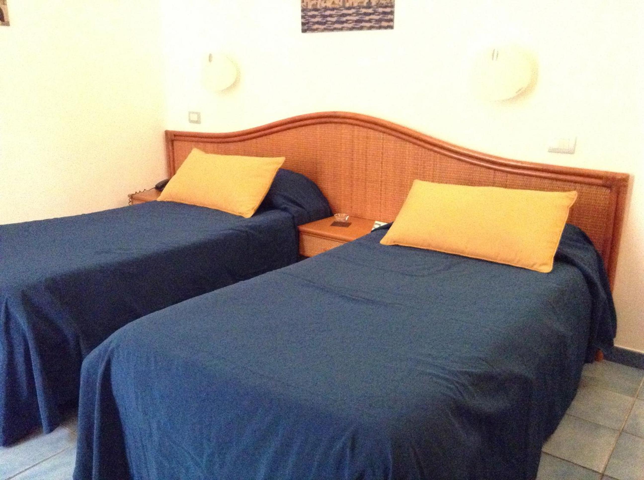 Standard Double Room - Photo 3