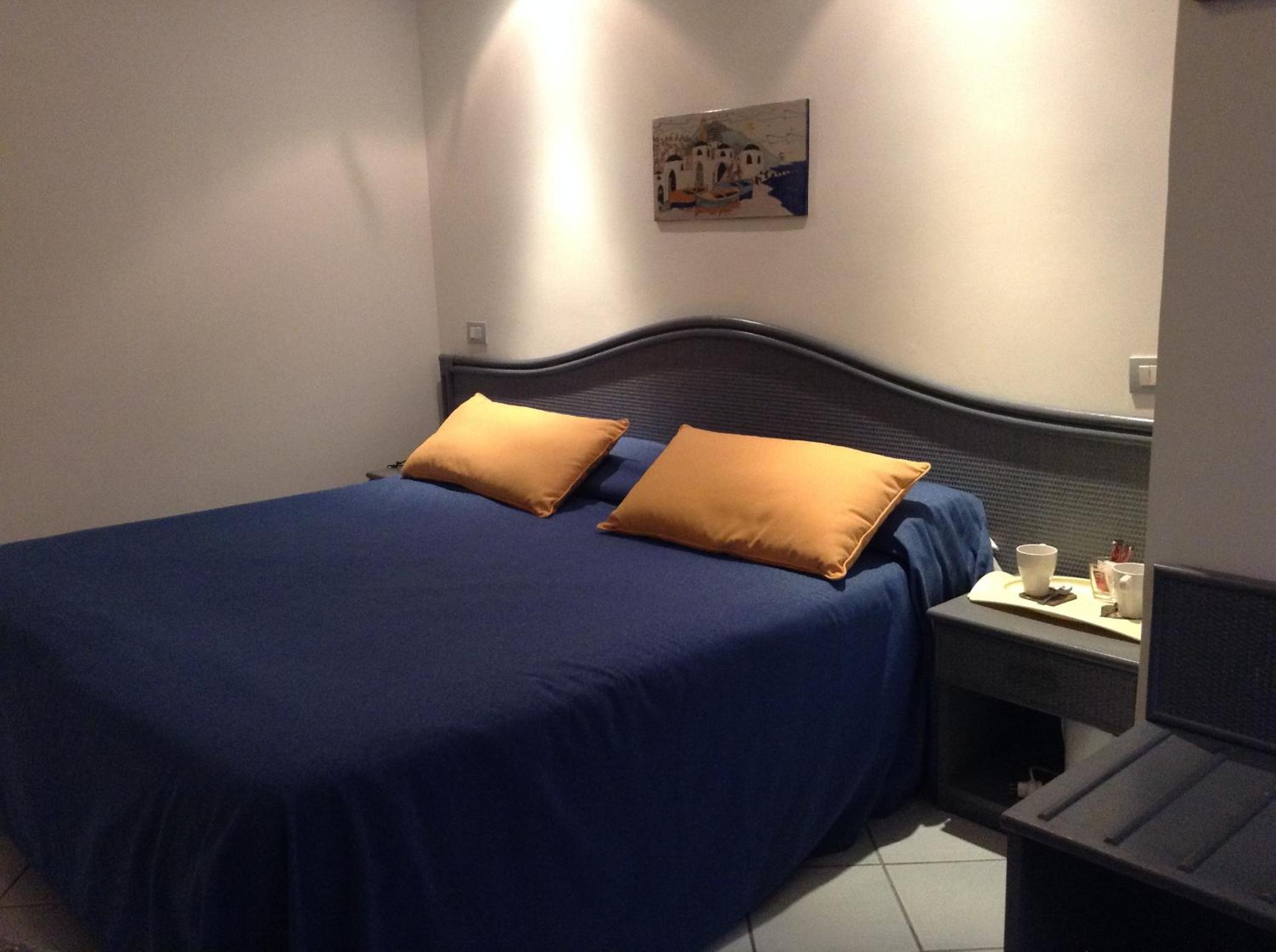 Standard Double Room - Photo 4