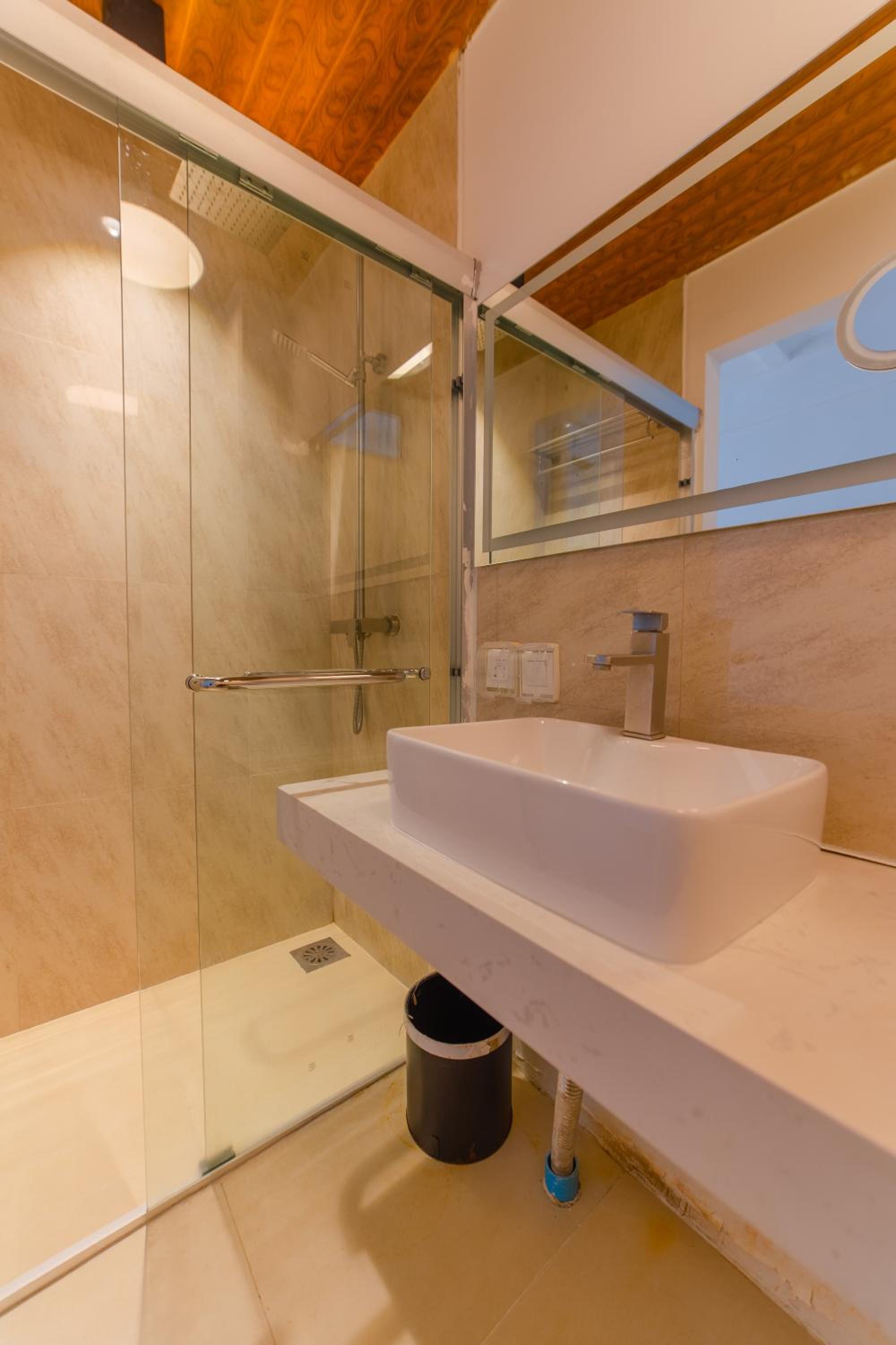 Deluxe Double Room with Sea View - Photo 6
