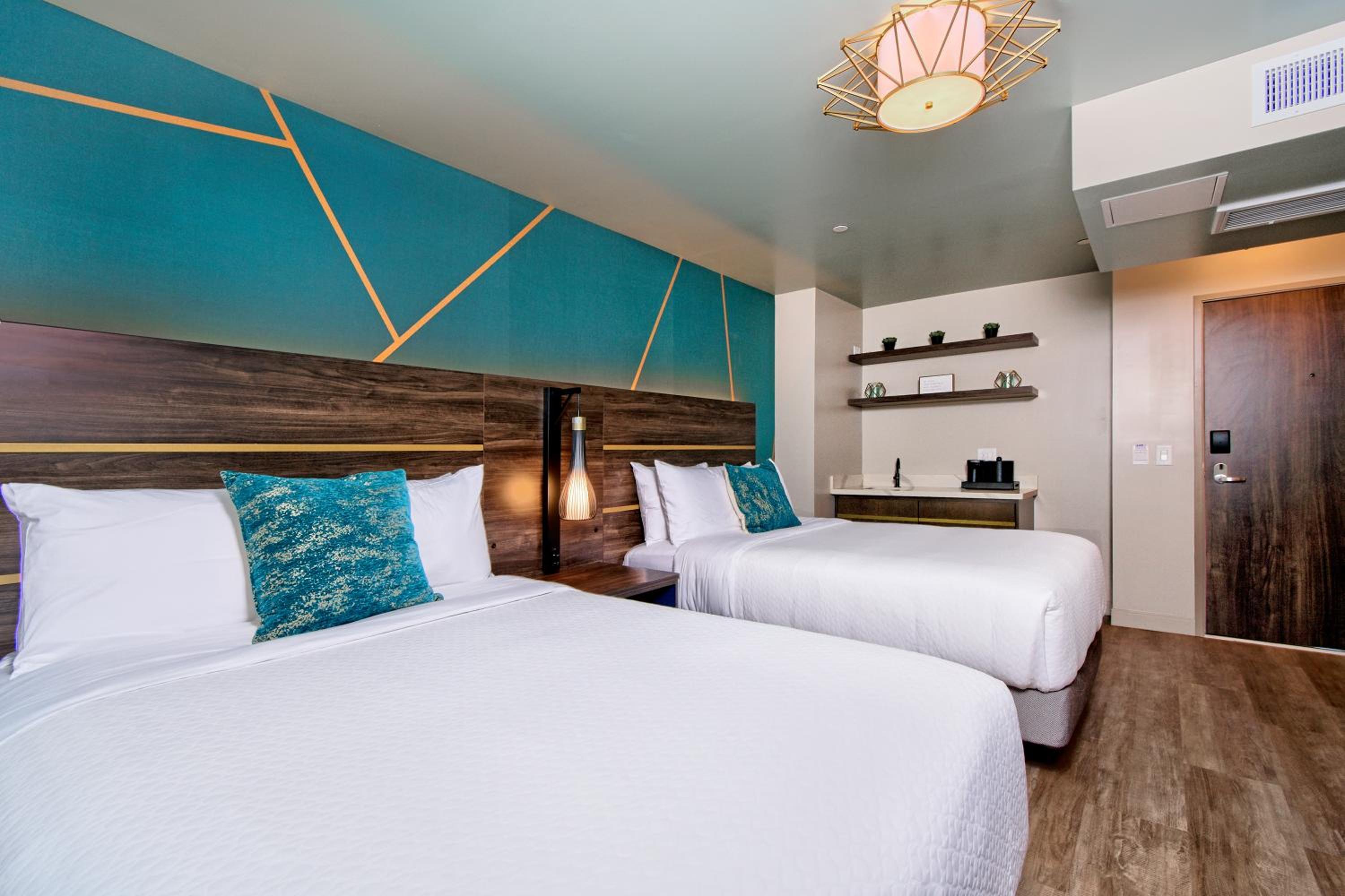 2 Double Beds Suite with Balcony Partial Oceanview photo 1