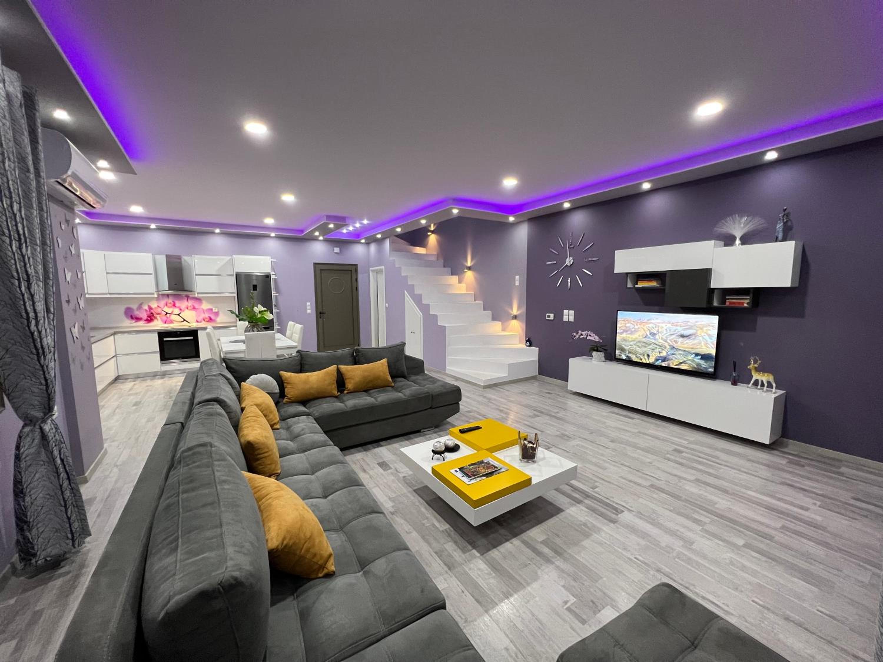Three-Bedroom Villa photo 1