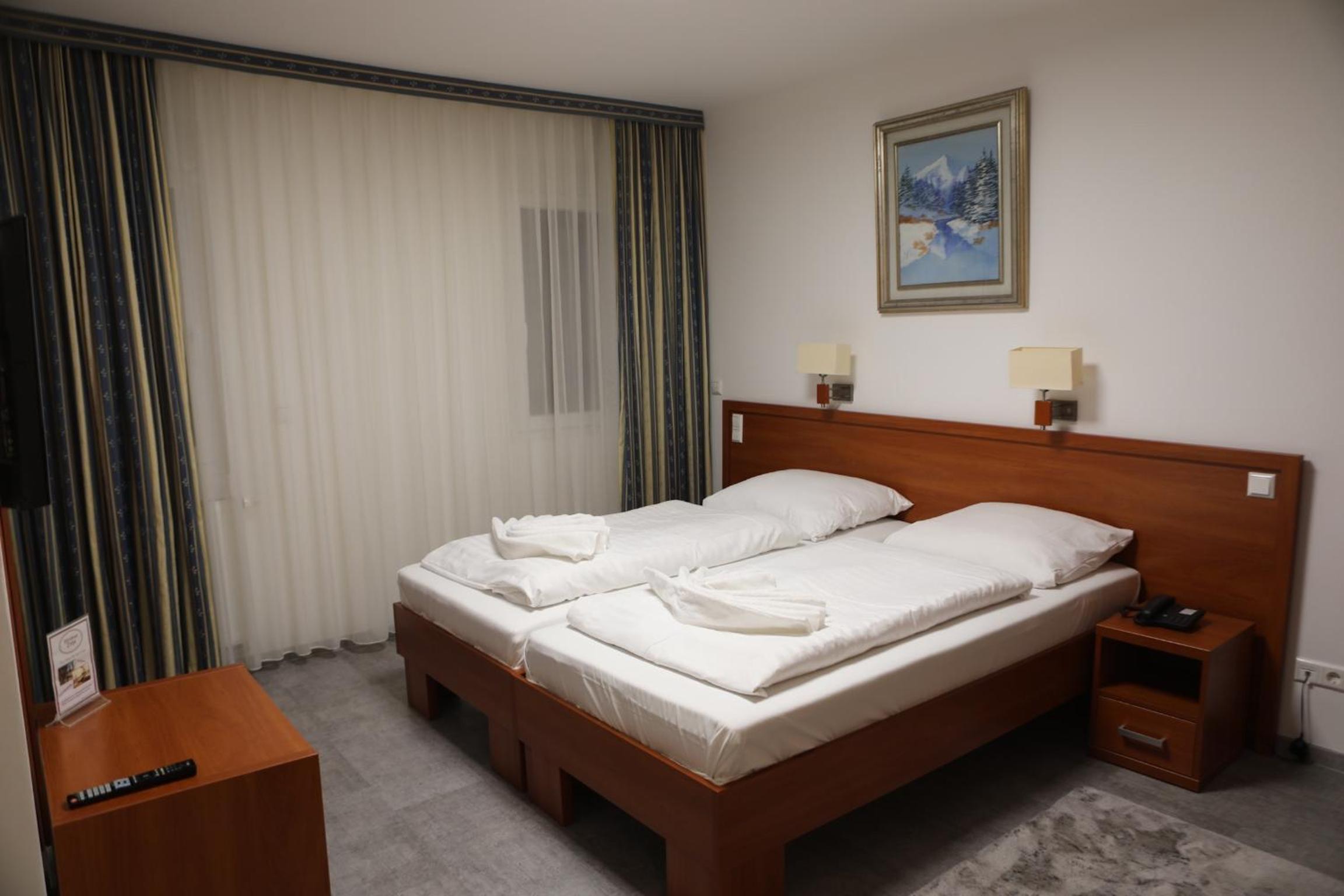 Double Room - Photo 1