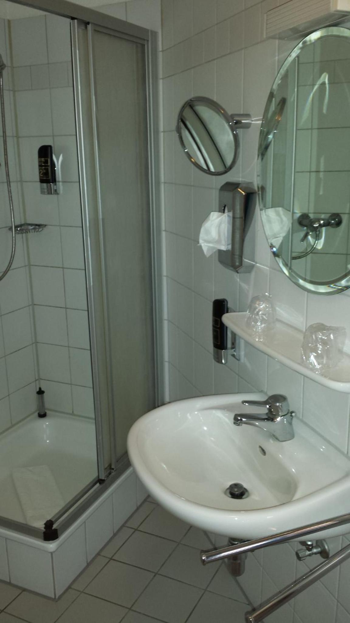 Single Room photo 3