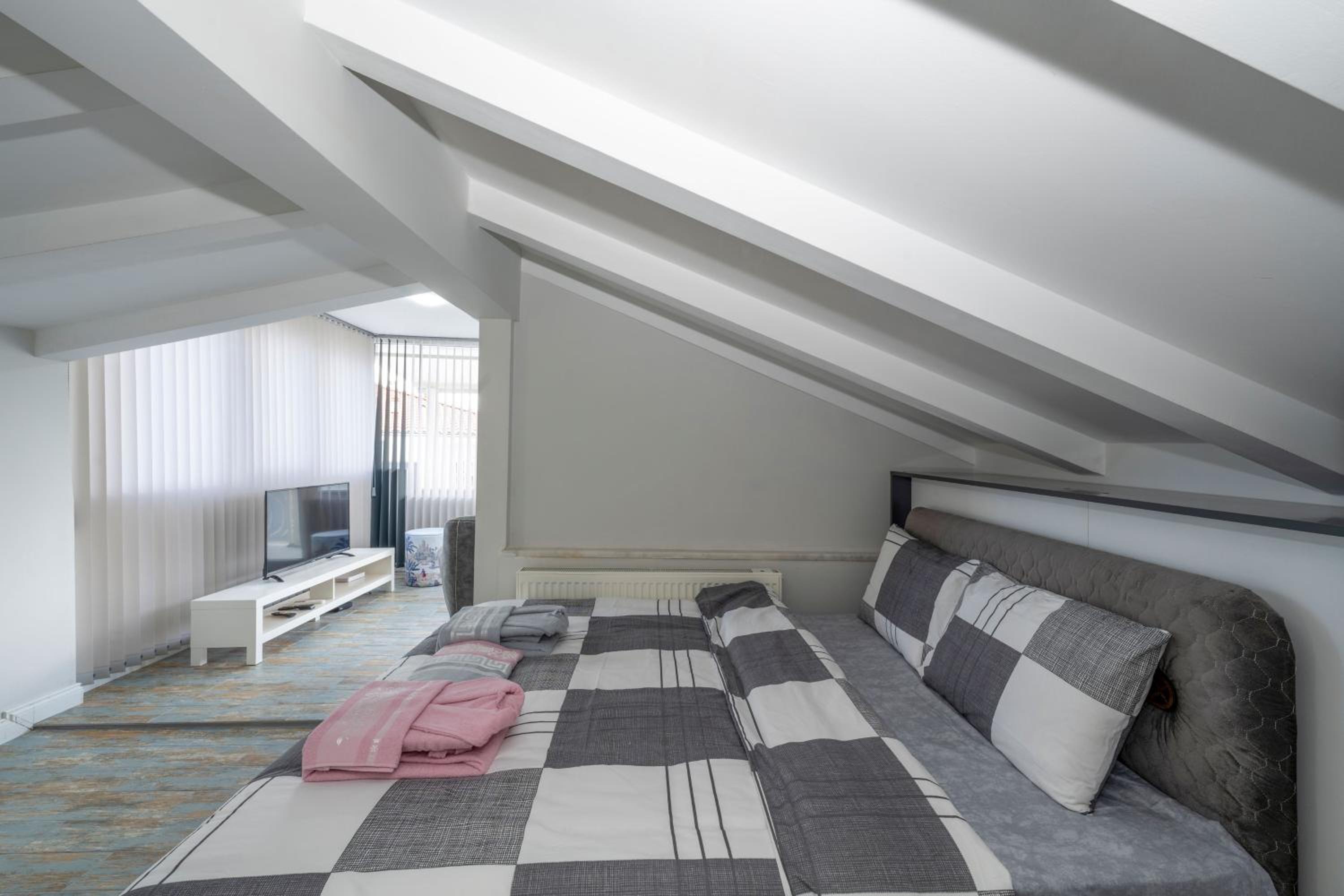 Deluxe Double Or Twin Room With Sea View photo 3