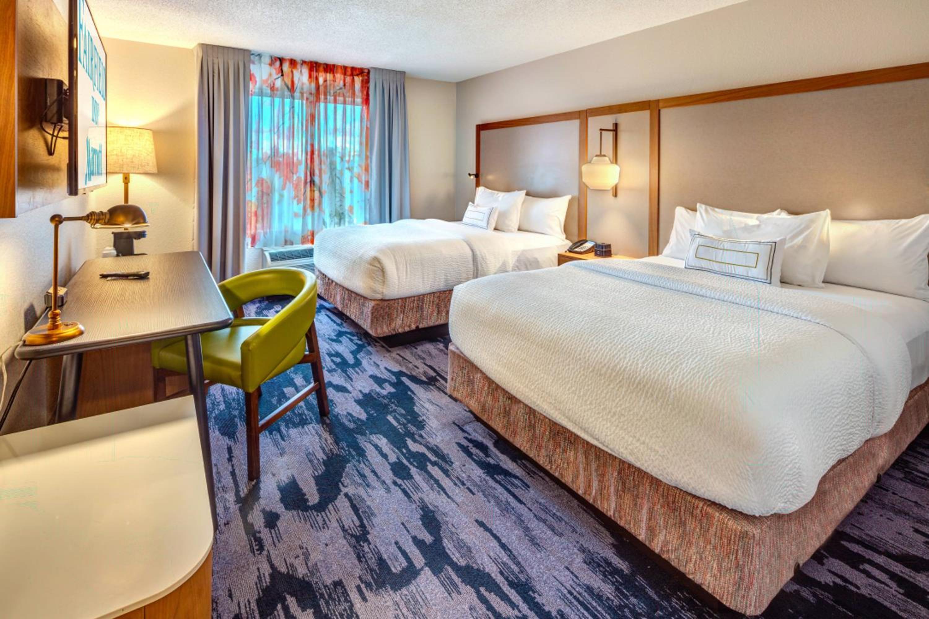 Queen Room with Two Queen Beds - Photo 1