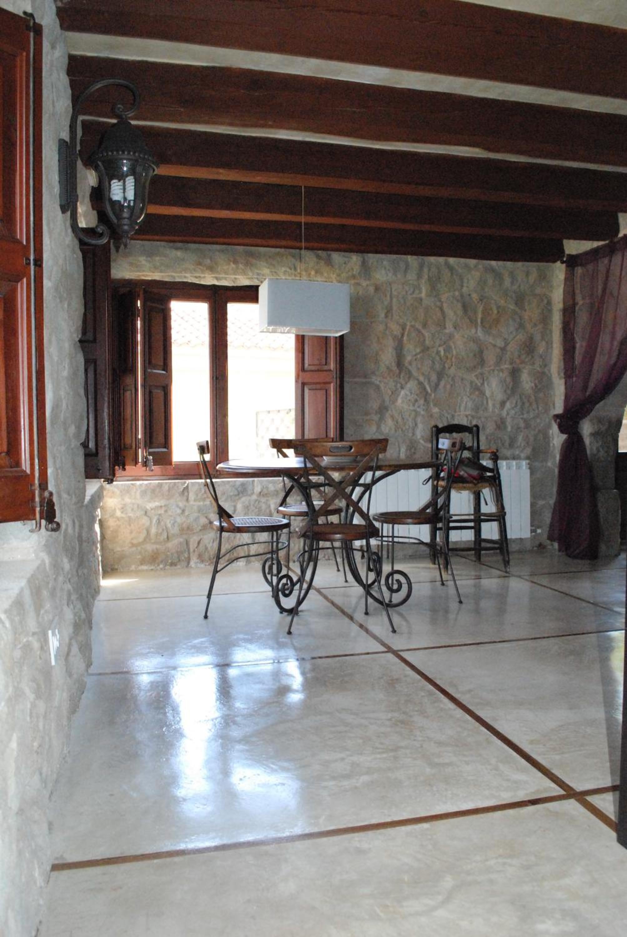 One-Bedroom House photo 3