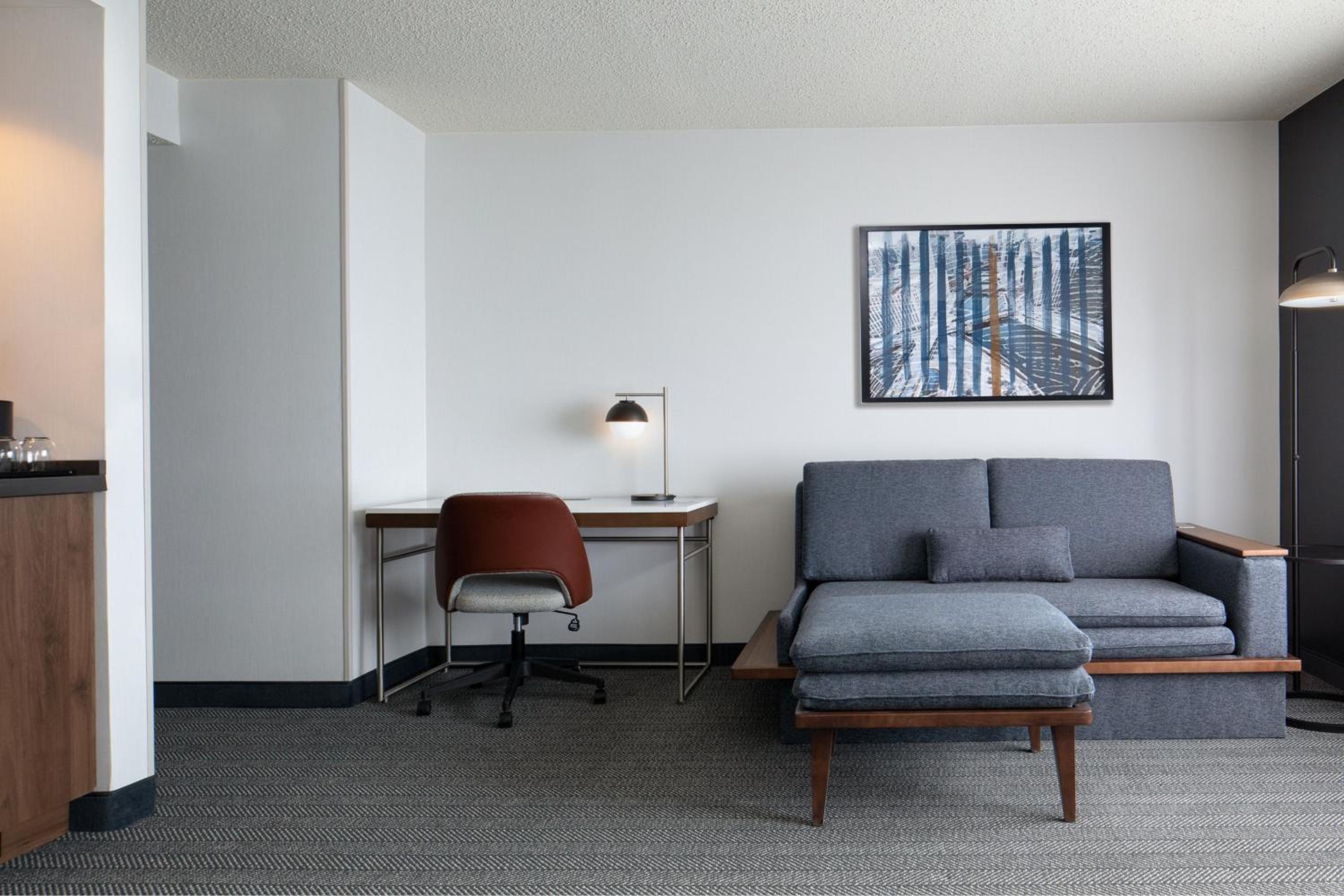 Double Suite with Two Double Beds and Sofa Bed - Photo 6