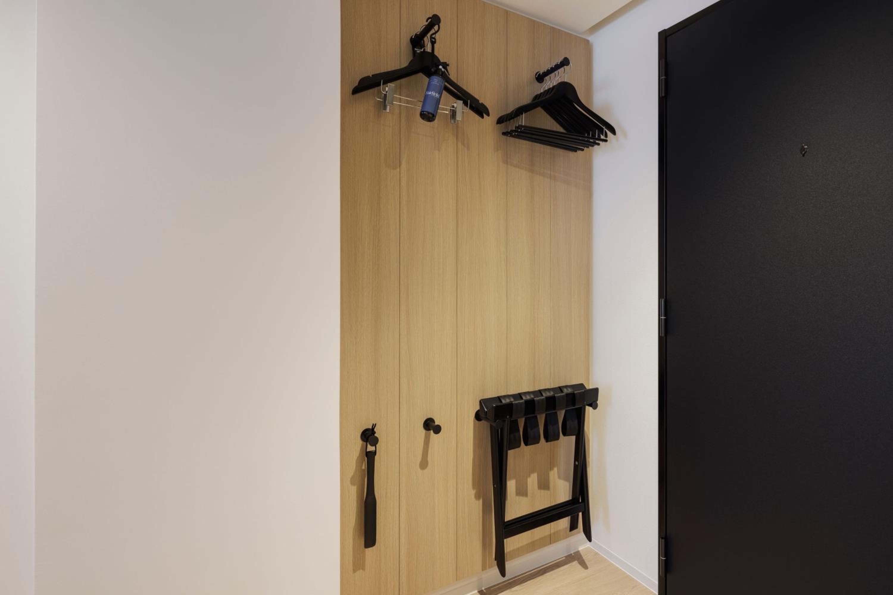 Standard Twin Room - Photo 3