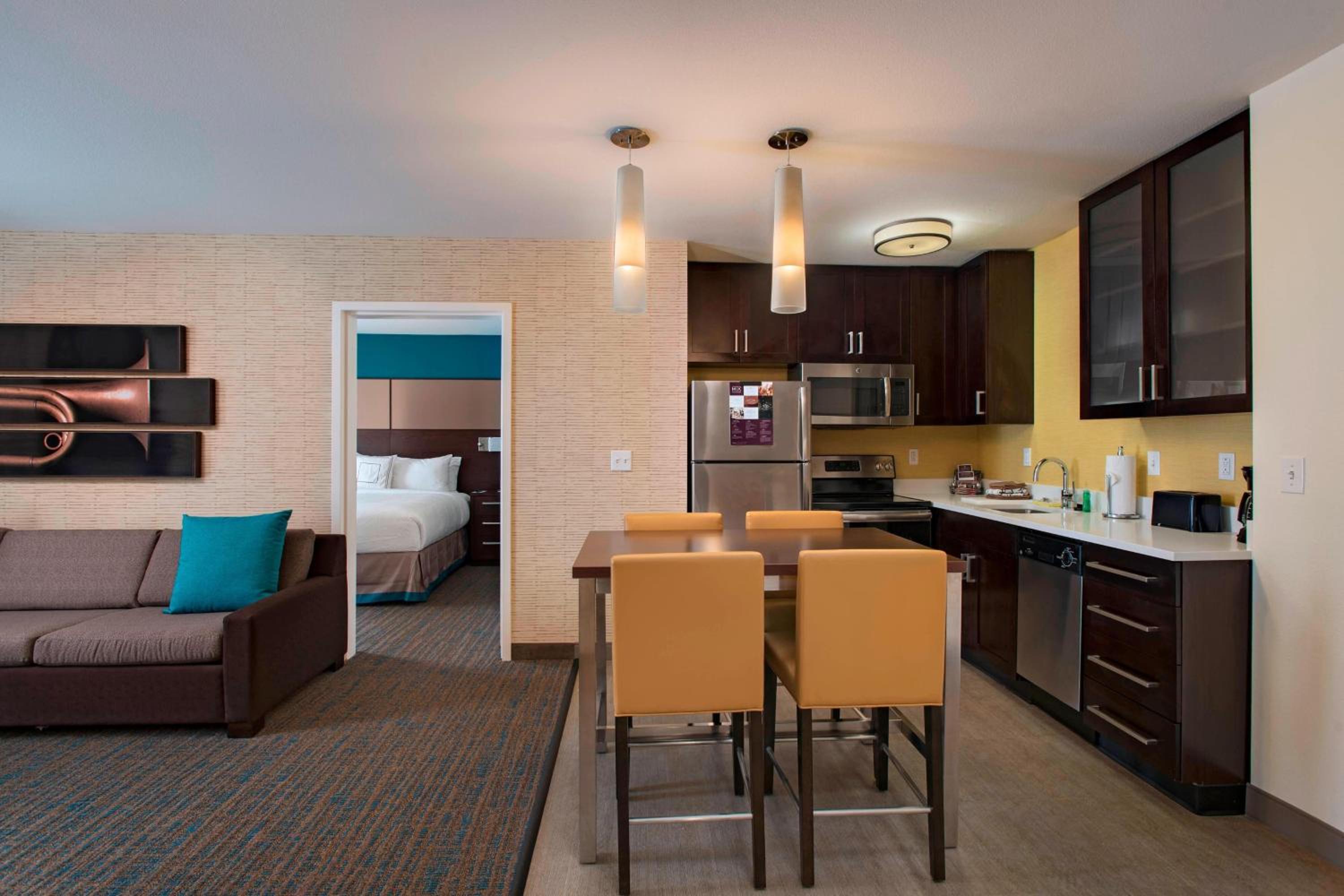 One-Bedroom Suite with Two Queen Beds and Sofa Bed - Mobility and Hearing Accessible with Roll-in Shower photo 3