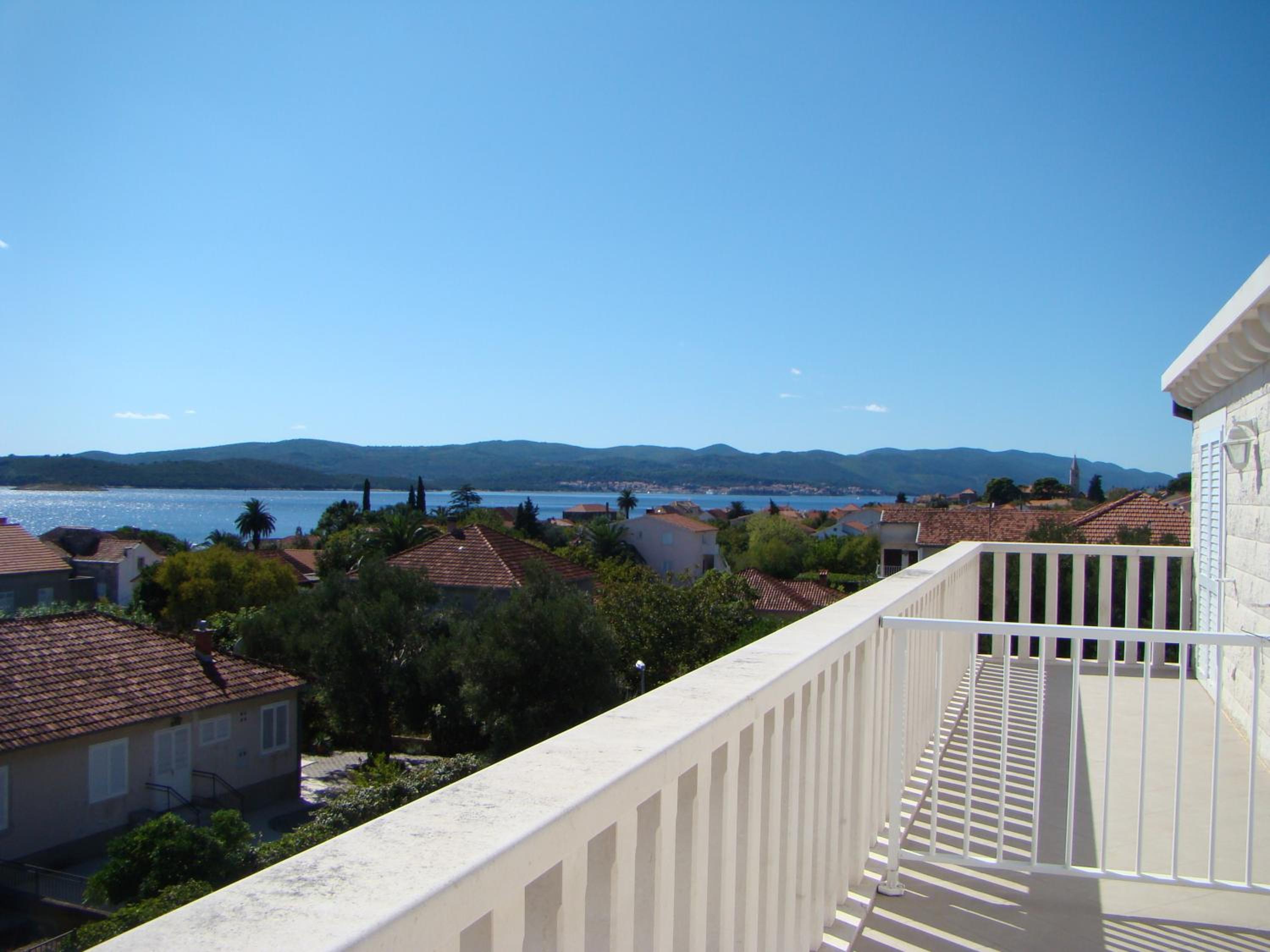 Apartment with Sea View photo 2