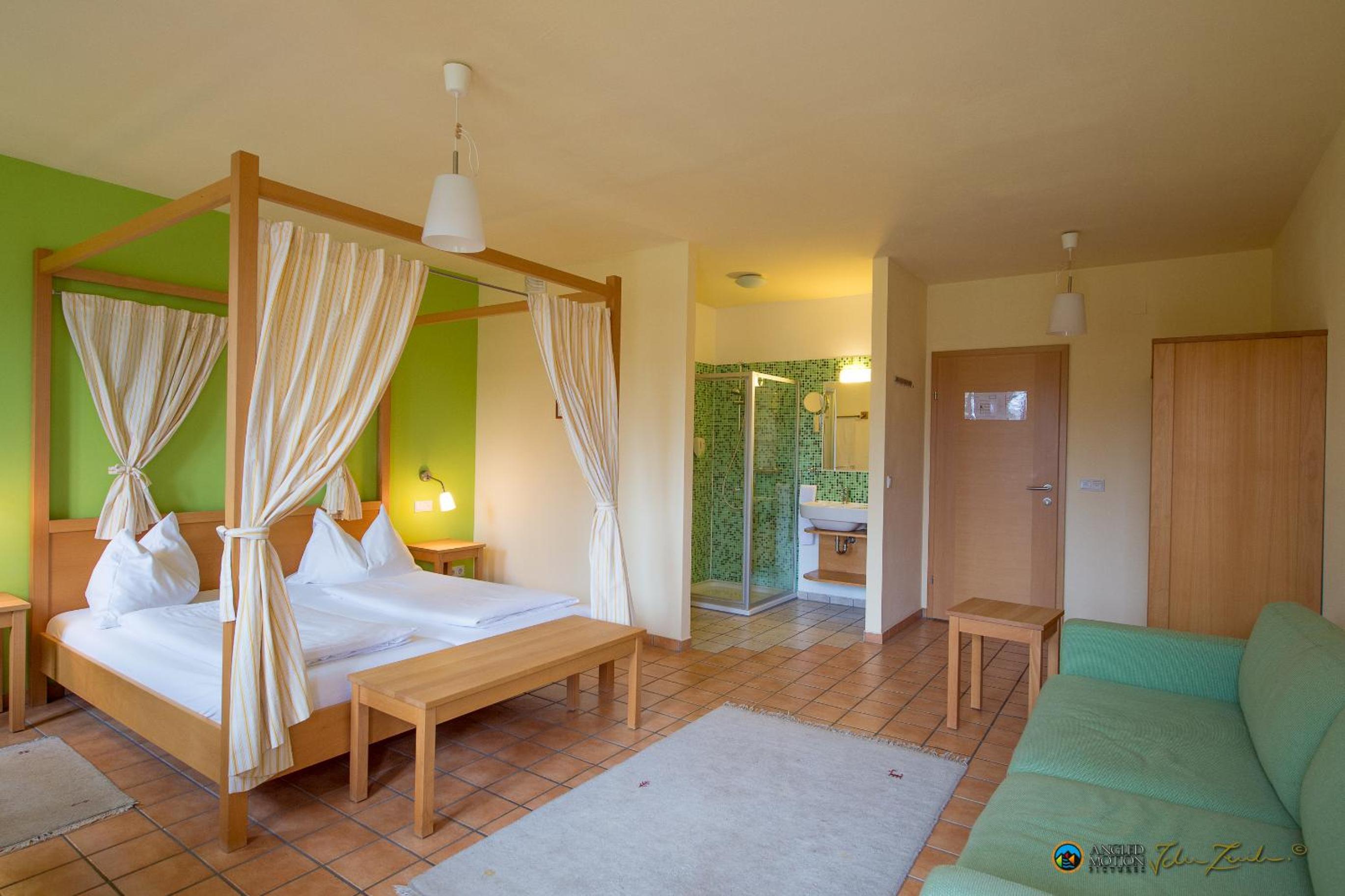Double Room with Balcony/ Terrace - Photo 6