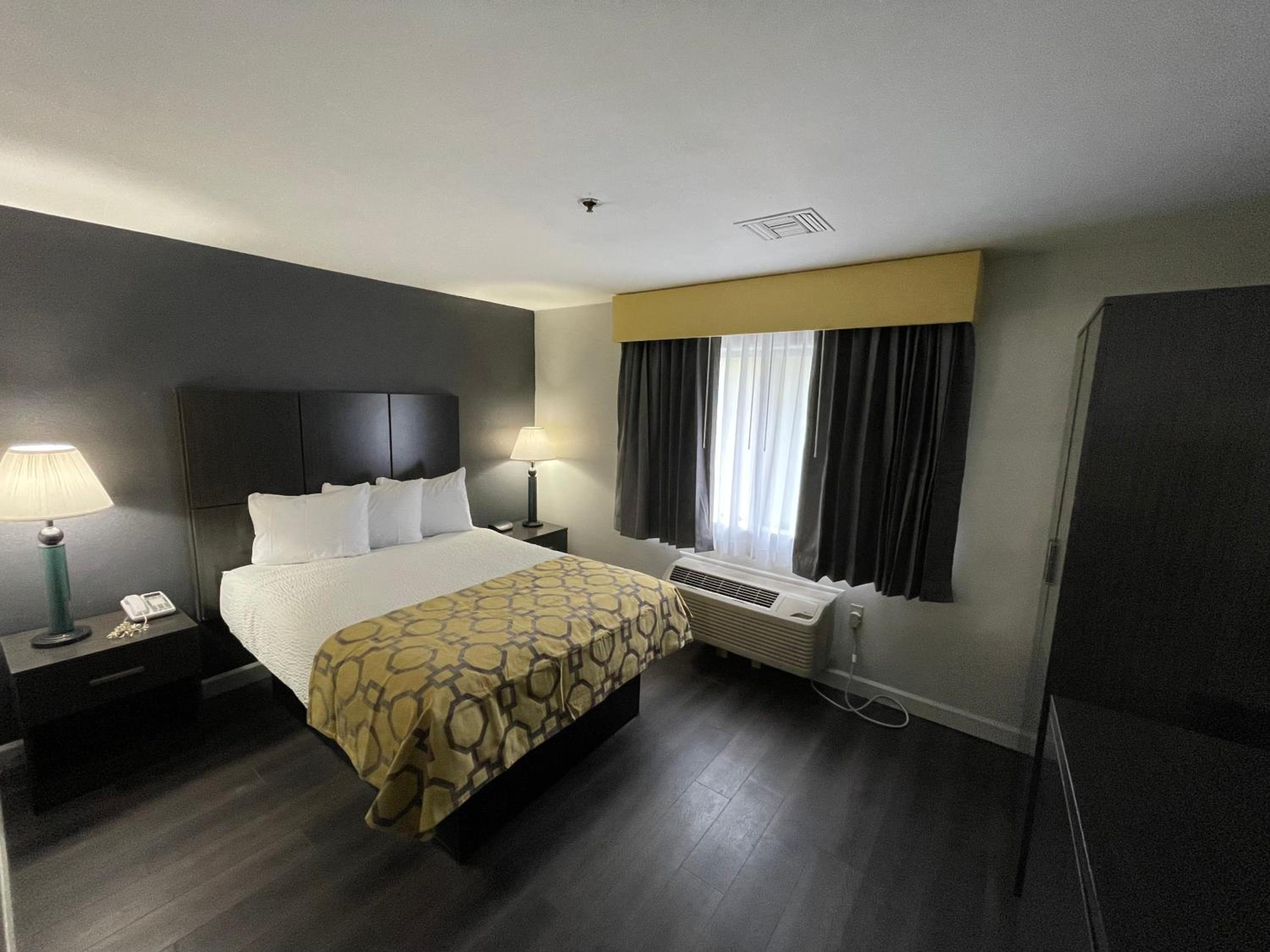 King Room - Non-Smoking