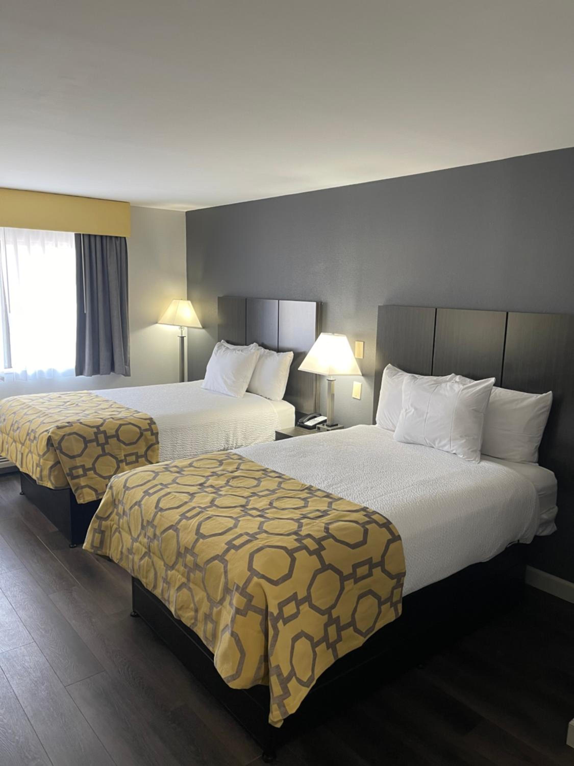 Deluxe Double Room with Two Double Beds - Non-Smoking photo 3