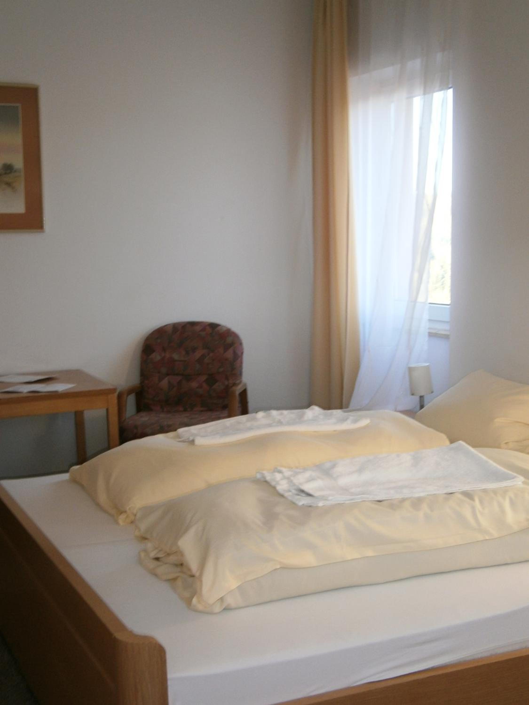 Triple Room with Shower - Photo 2