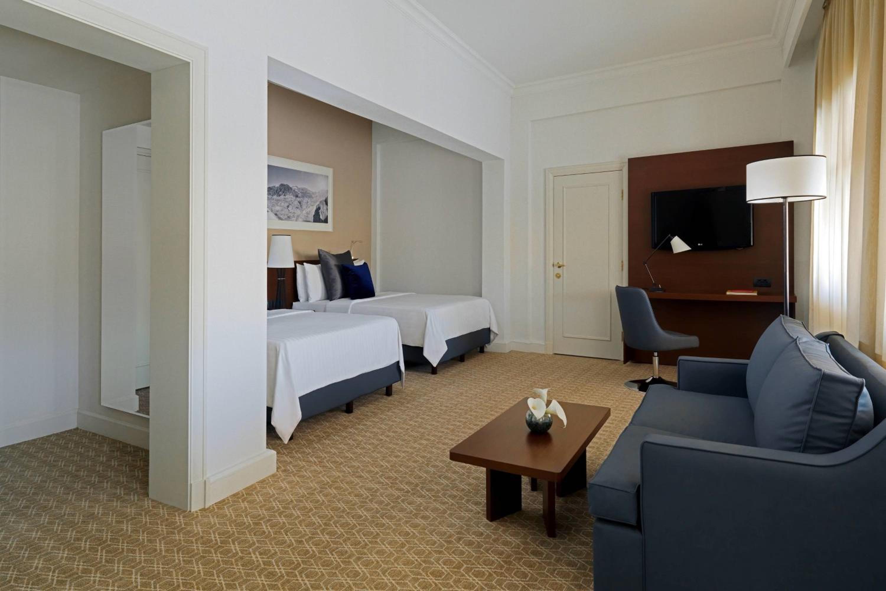 Executive Deluxe, Executive lounge access, Guest room, 2 Double