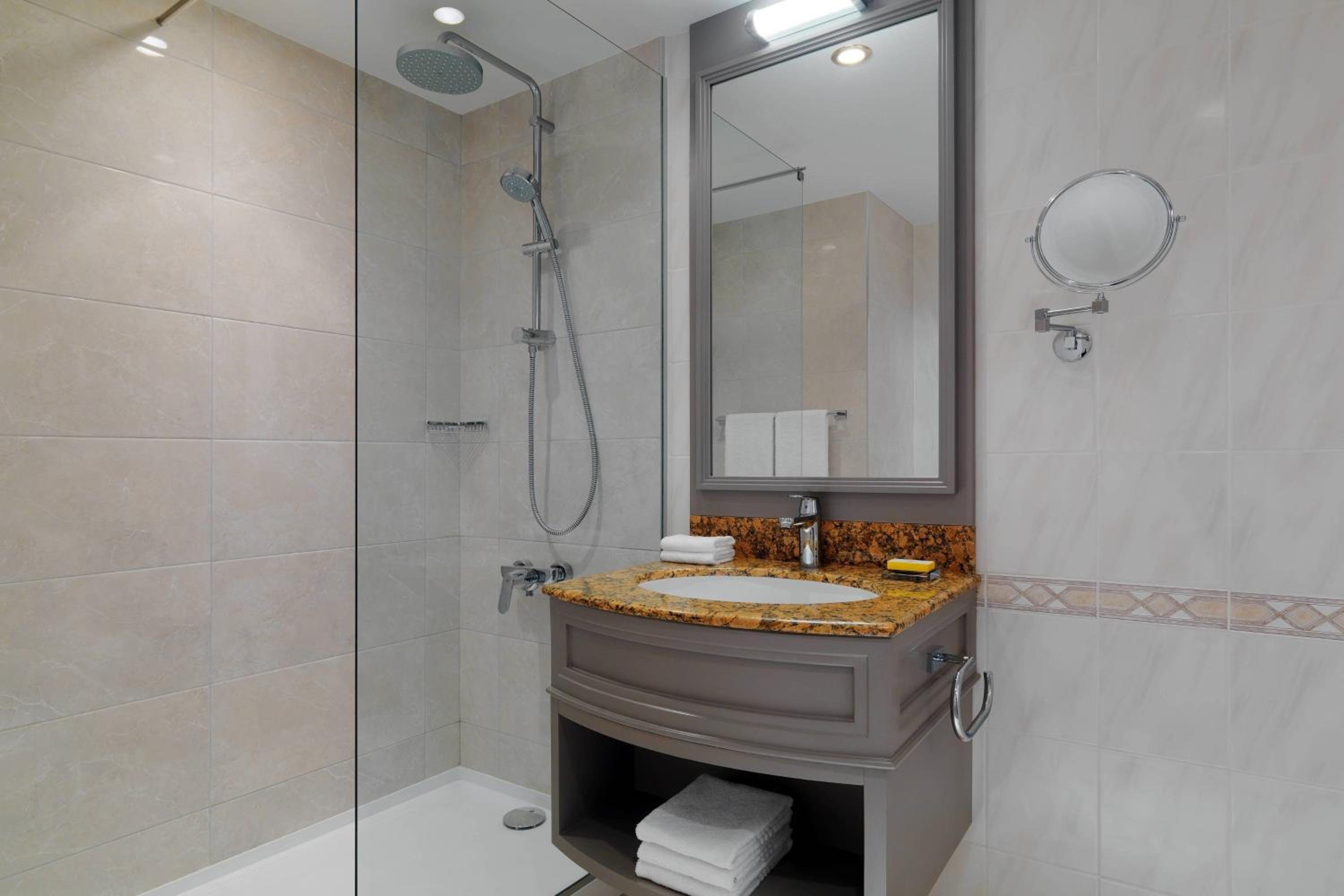 Superior Deluxe, Guest room, 2 Double photo 3