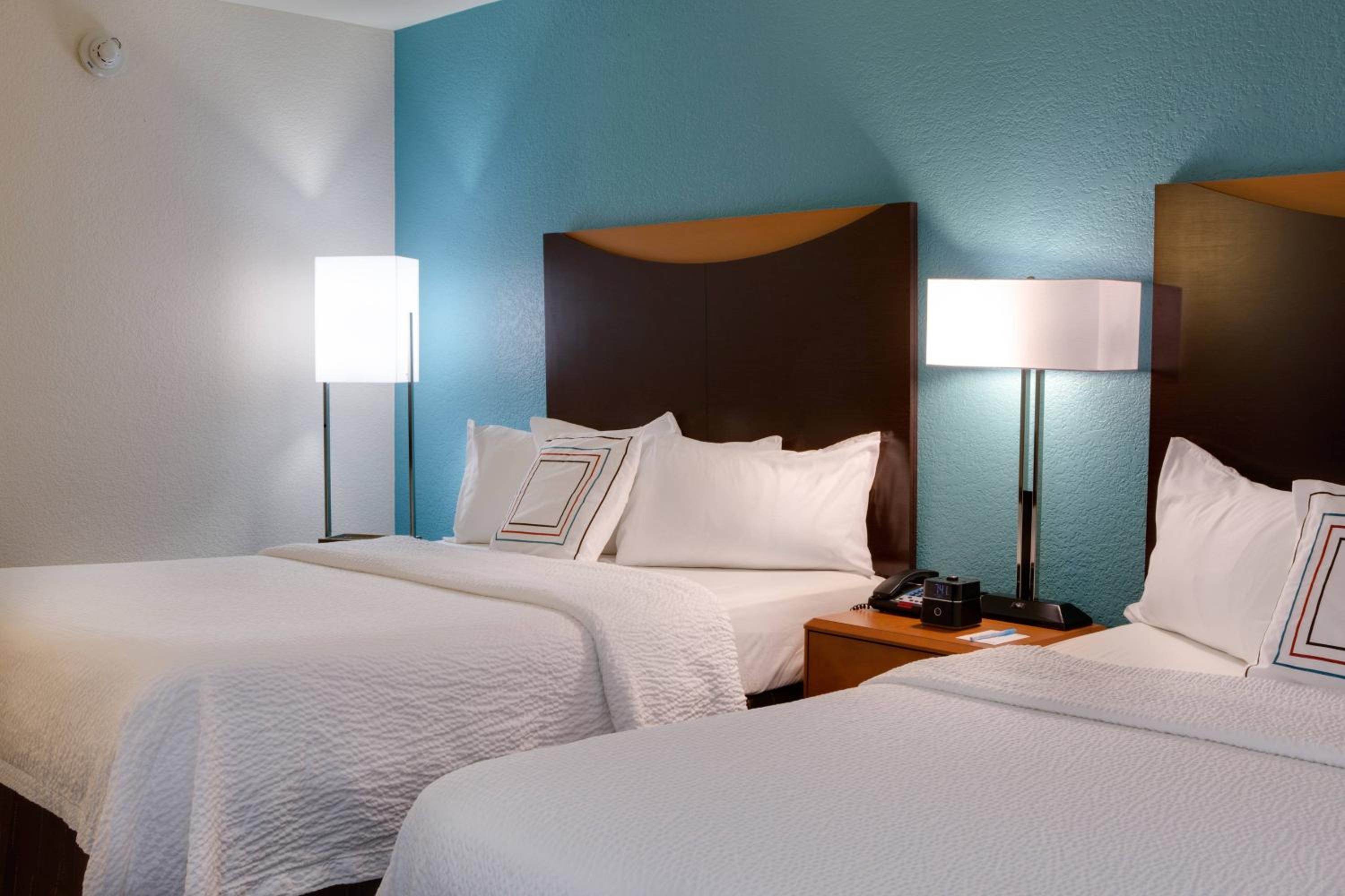 Queen Room with Two Queen Beds - Photo 1
