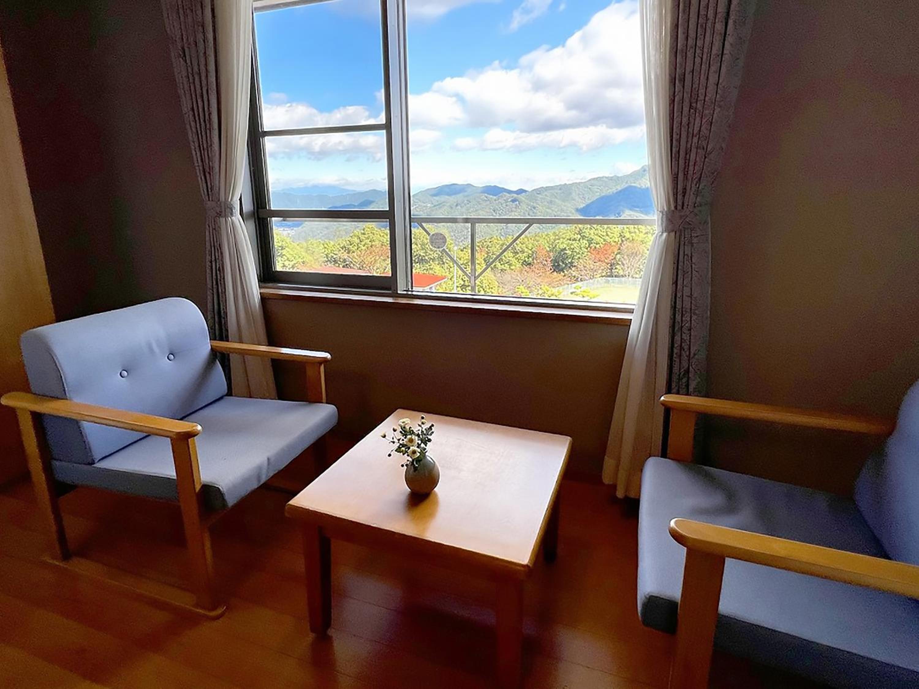 Japanese-Style Room with Shared Bathroom - Photo 2