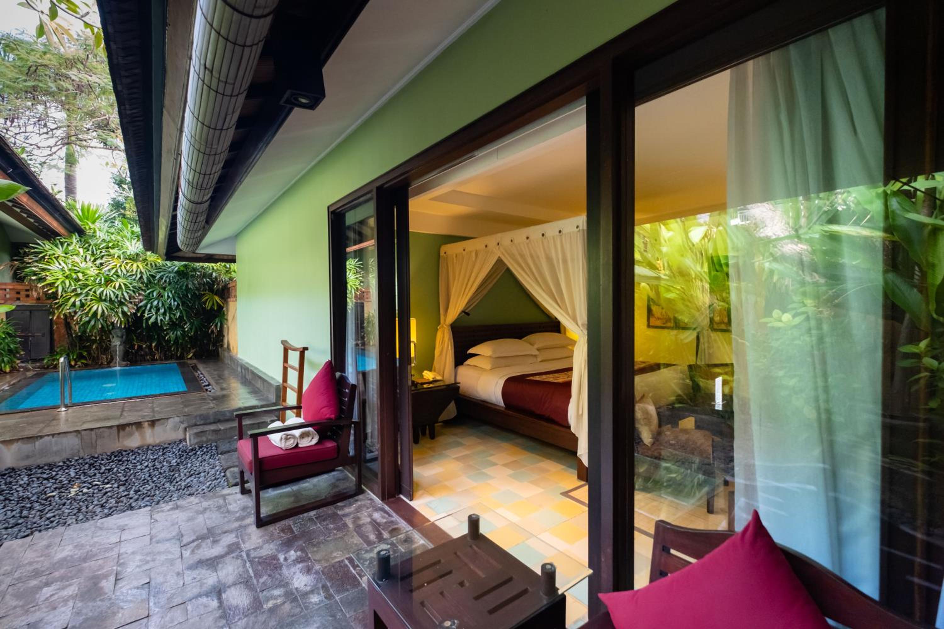 One-Bedroom Villa with Private Pool - Photo 2