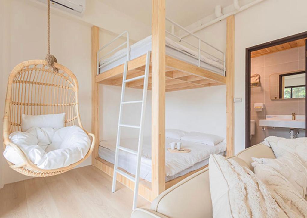 Quadruple Room with Balcony photo 3
