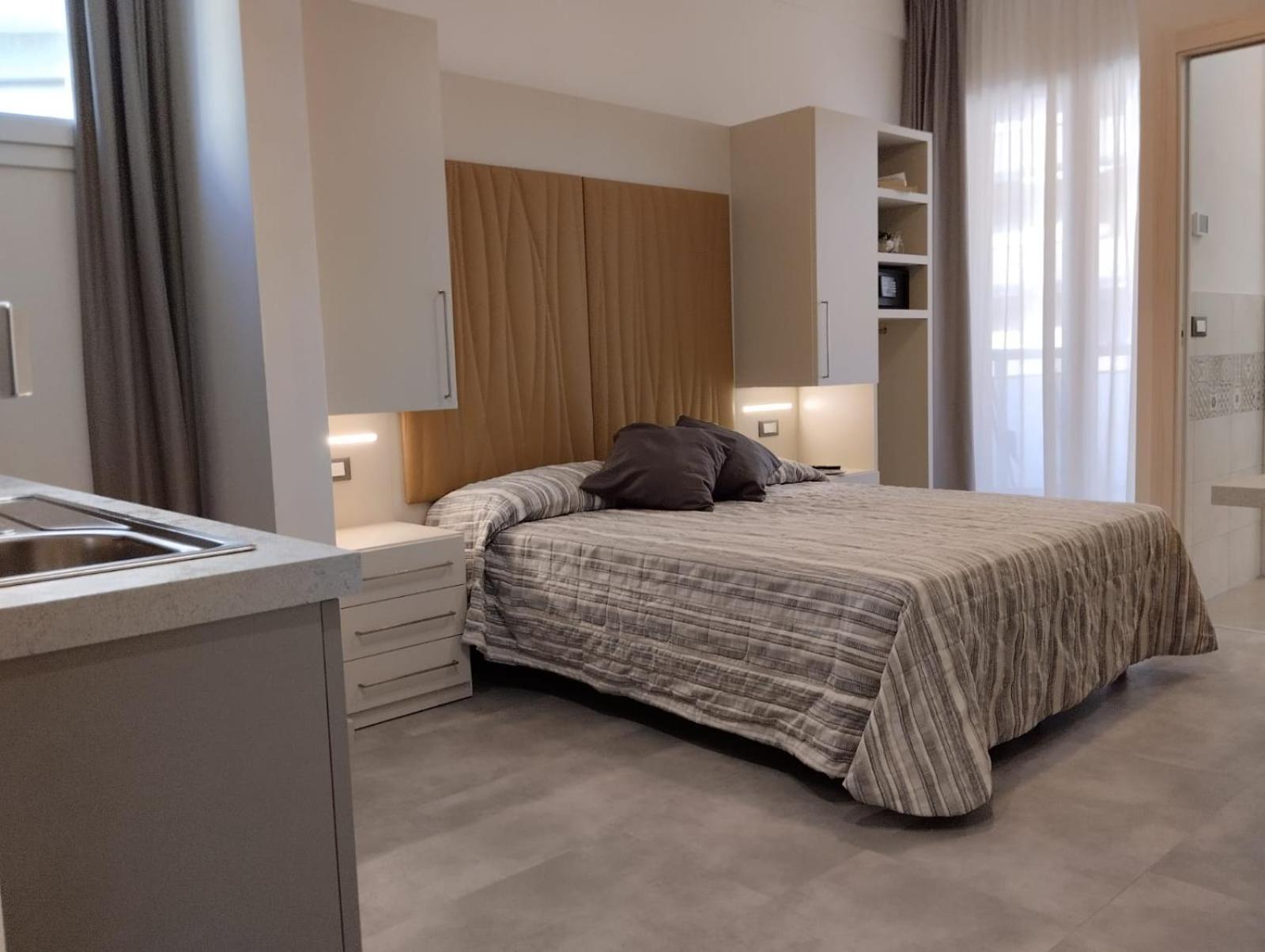 Studio Apartment