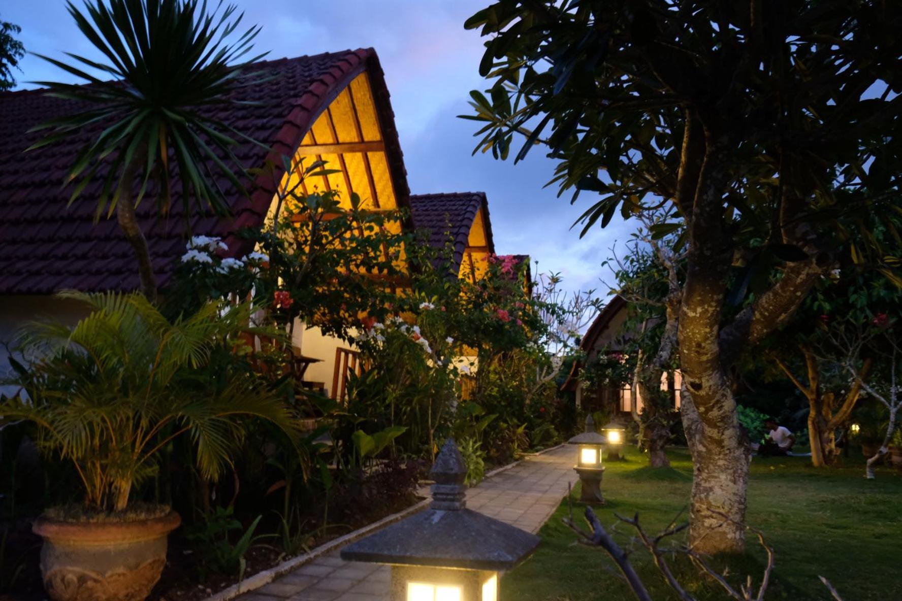 Deluxe Double Room with Balcony - Photo 4