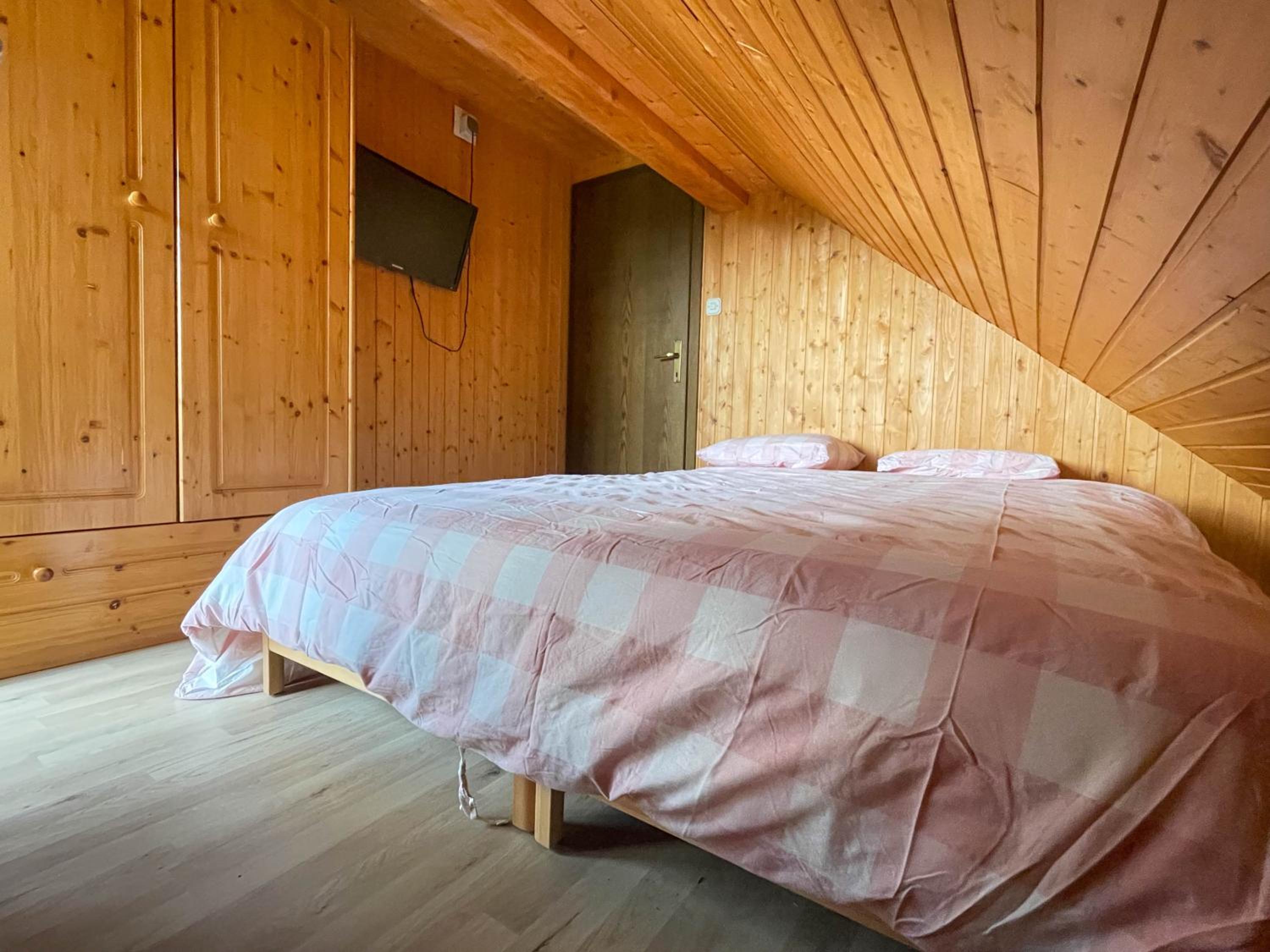Three-Bedroom House photo 1