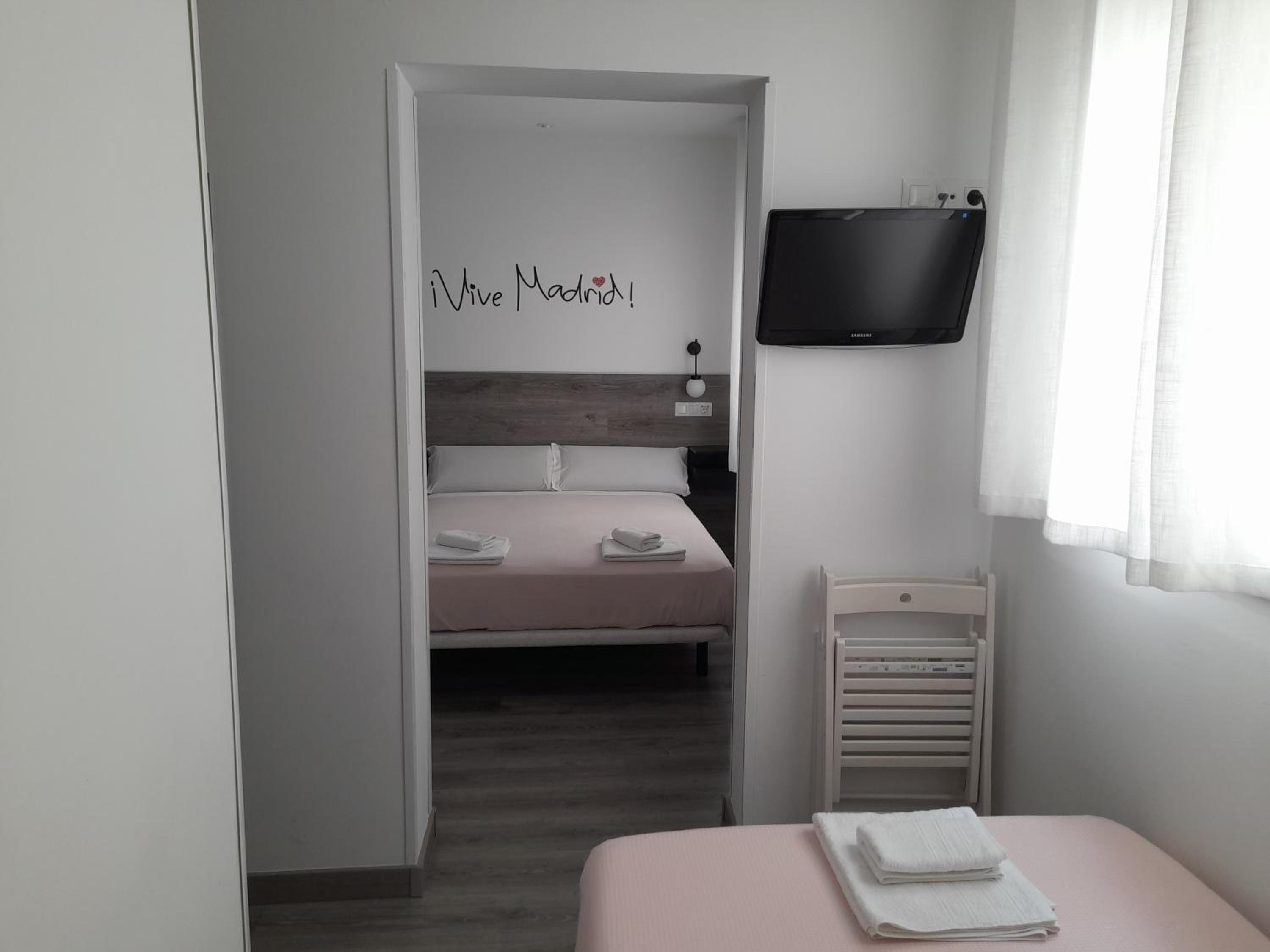Habitación Triple con Baño Privado