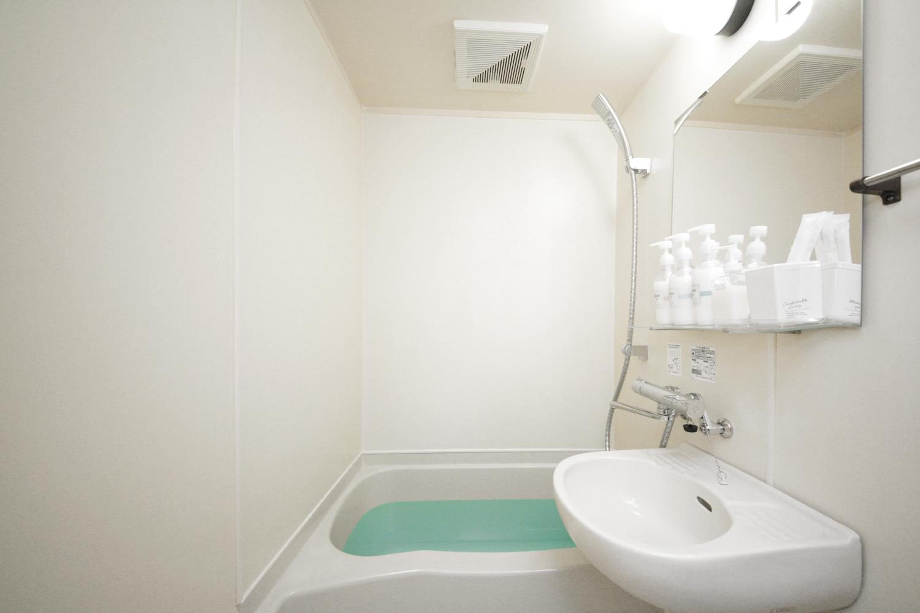 Standard Double Room - No Cleaning for Consecutive Night Stays - Photo 14