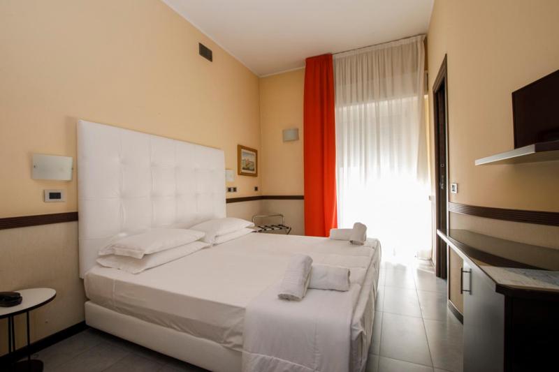 Large Double Room photo 2