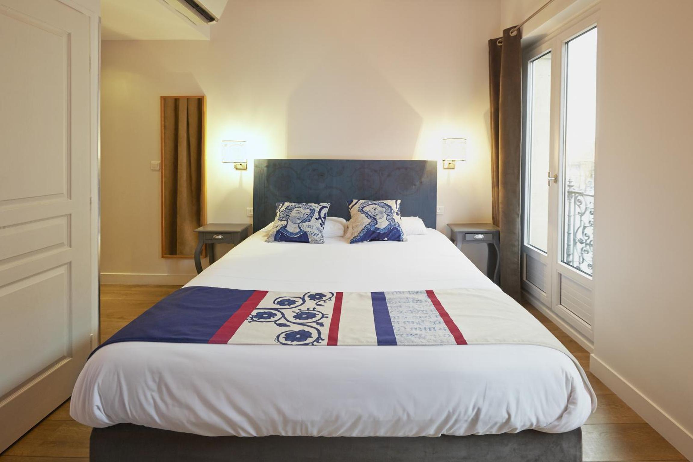 Premium Double or Twin Room - Photo 5
