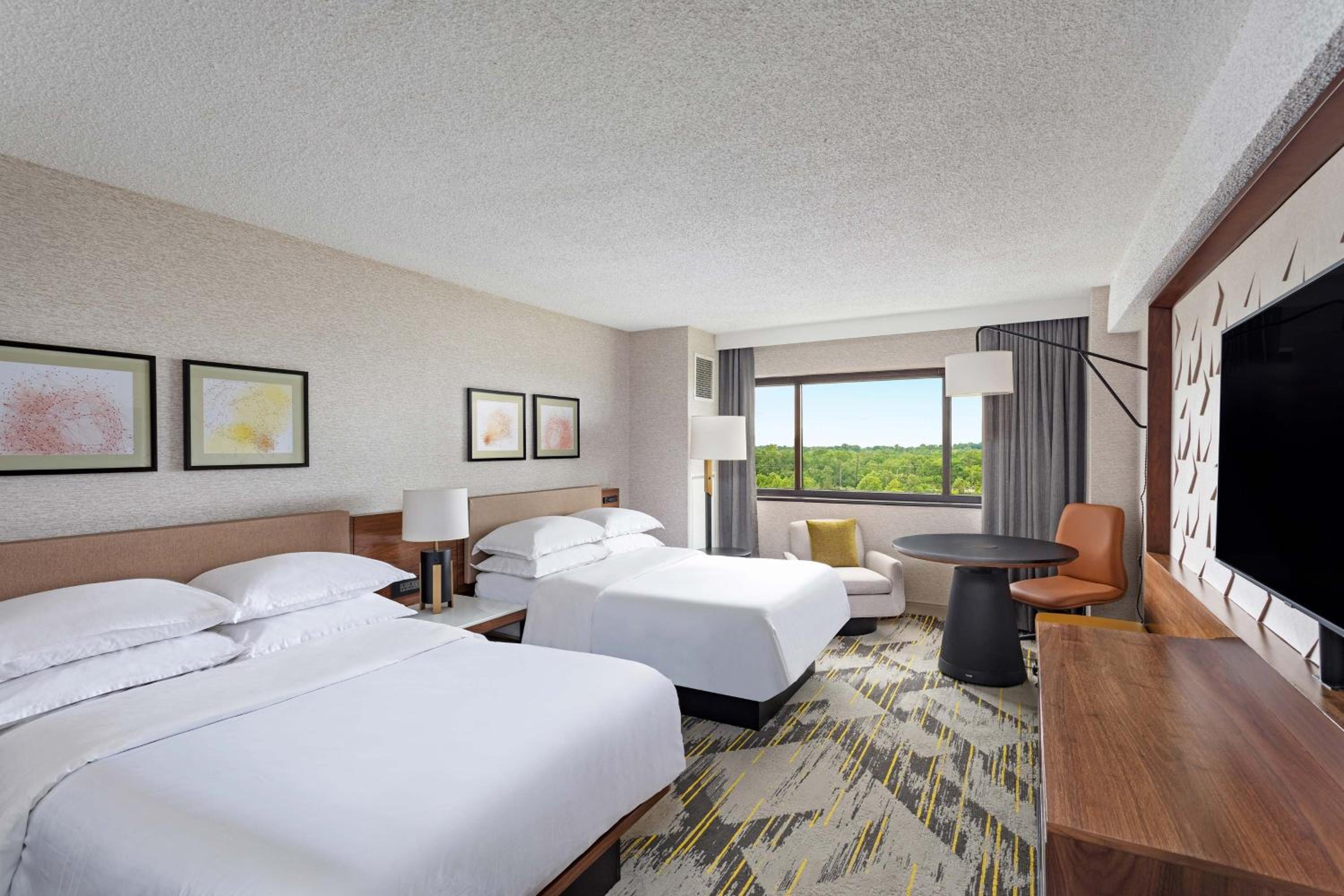 Sheraton Edison, Photo 3
