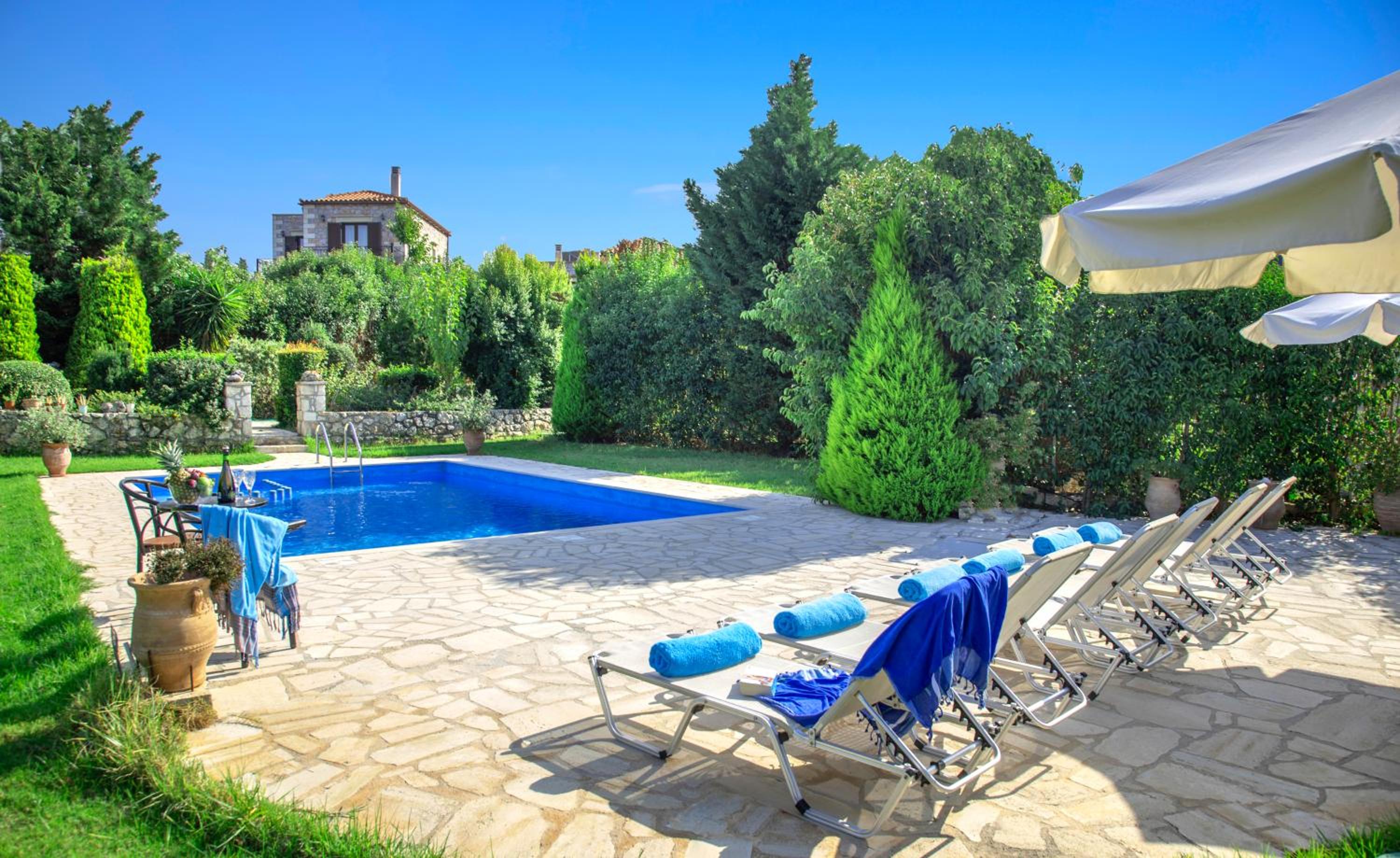 Three-Bedroom Villa photo 3
