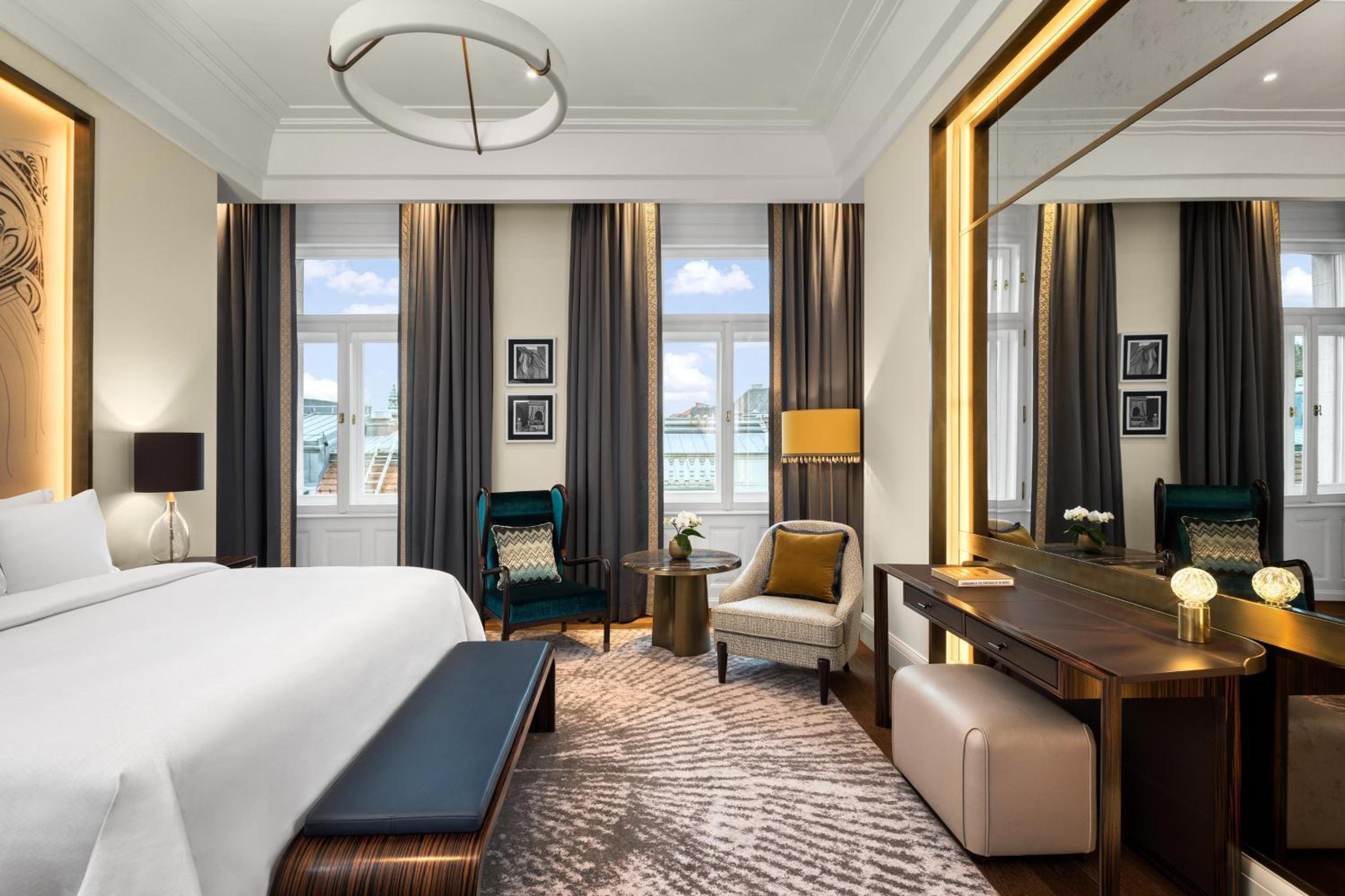 Matild King Room with City View