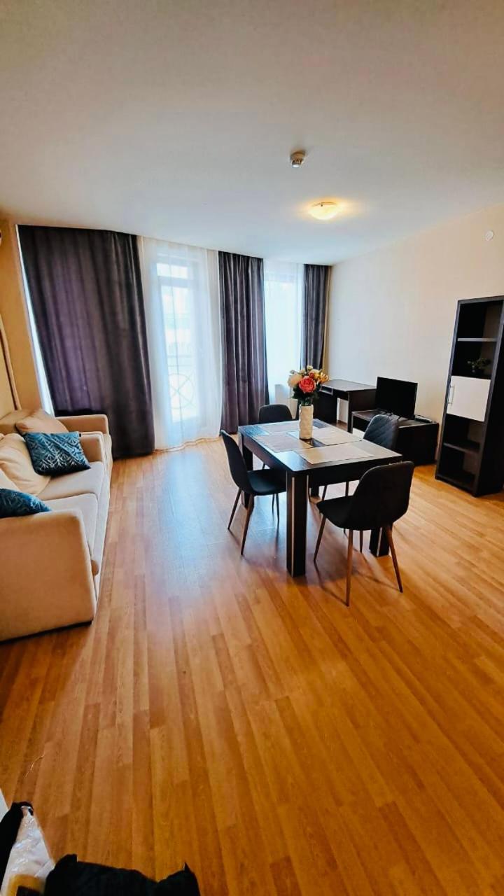 Two-Bedroom Apartment with Balcony photo 1